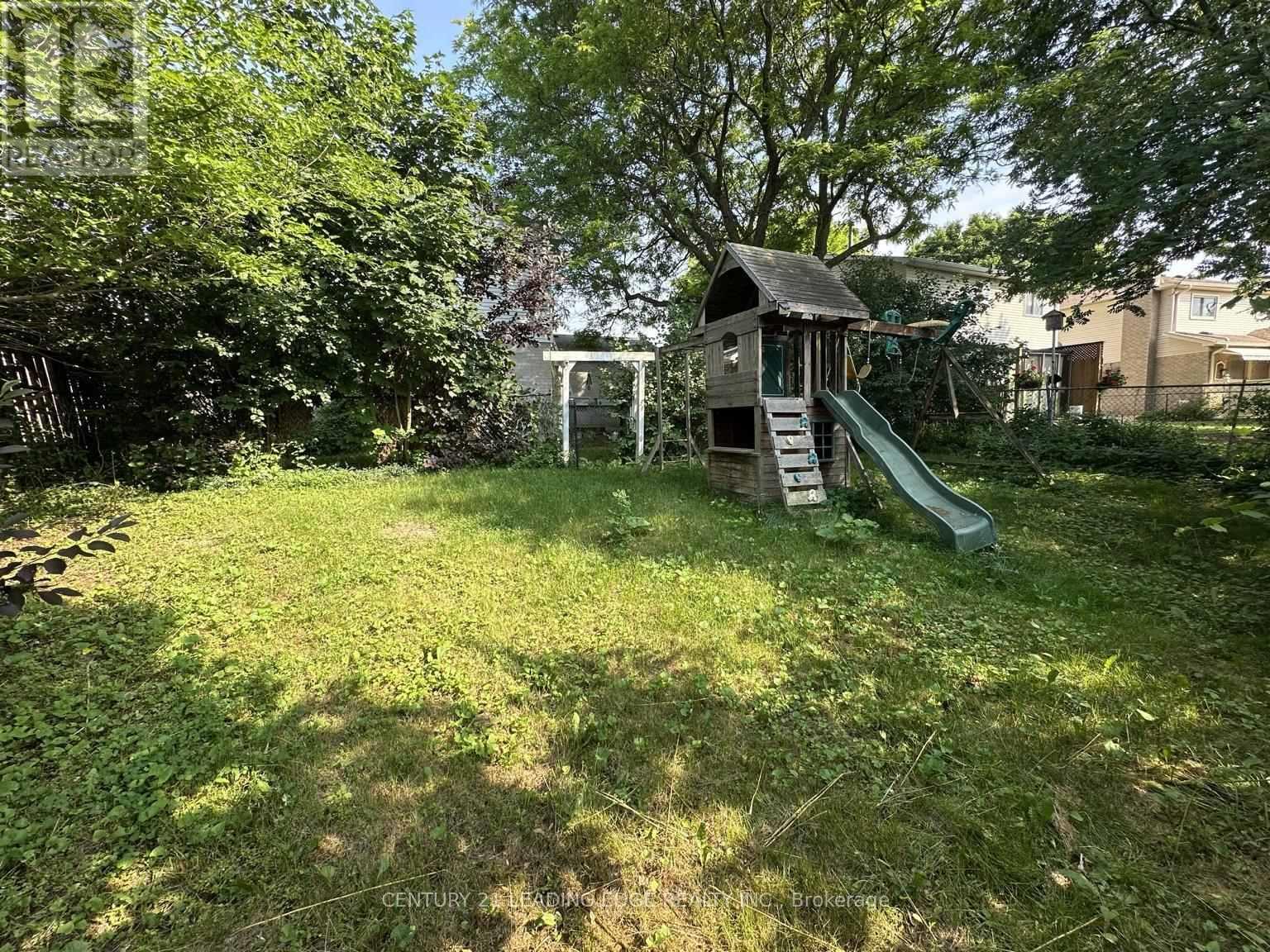 257 London Road, Newmarket, Ontario  L3Y 6L3 - Photo 3 - N13011650