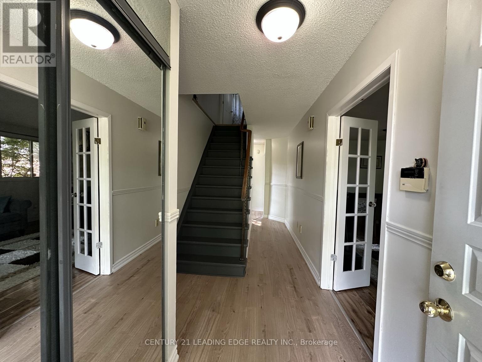 257 London Road, Newmarket, Ontario  L3Y 6L3 - Photo 4 - N13011650