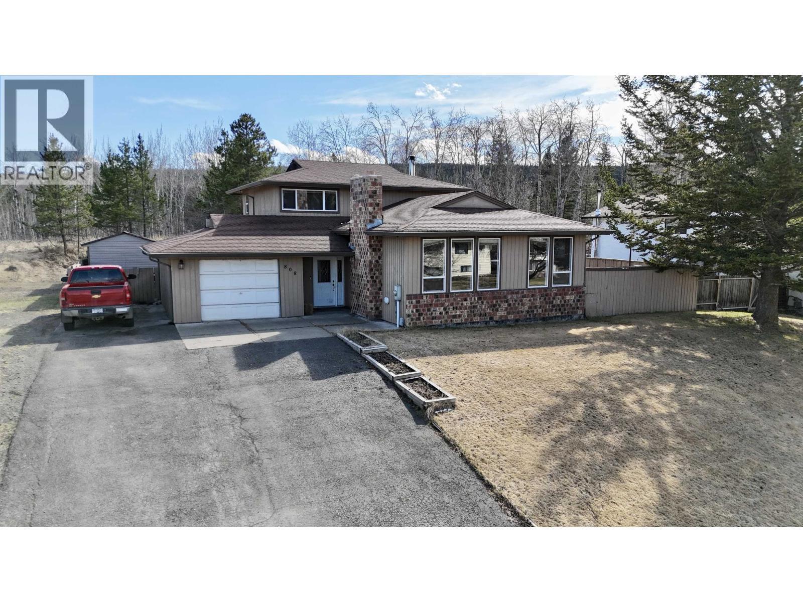 808 MARKS DRIVE, 100 Mile House, British Columbia