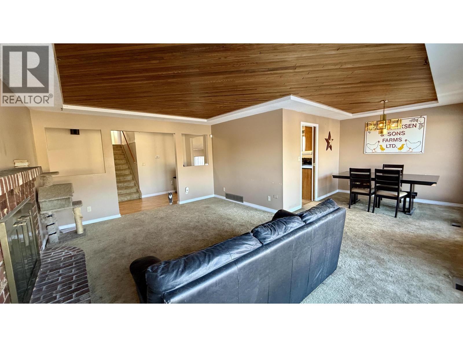 808 Marks Drive, 100 Mile House, British Columbia  V0K 2E0 - Photo 6 - R3080306