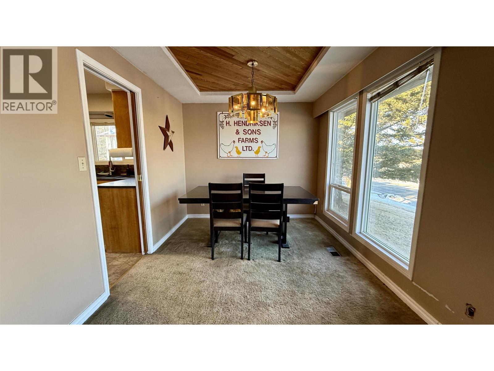 808 Marks Drive, 100 Mile House, British Columbia  V0K 2E0 - Photo 7 - R3080306