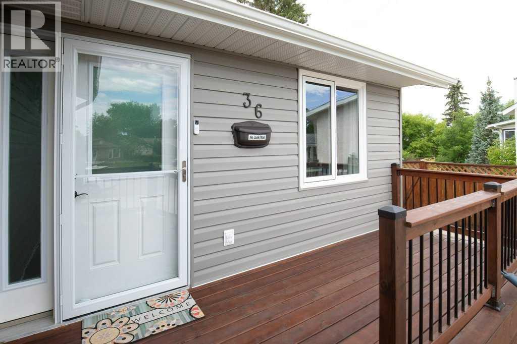 36 Harvey Close, Red Deer, Alberta  T4N 6C4 - Photo 5 - A2235898