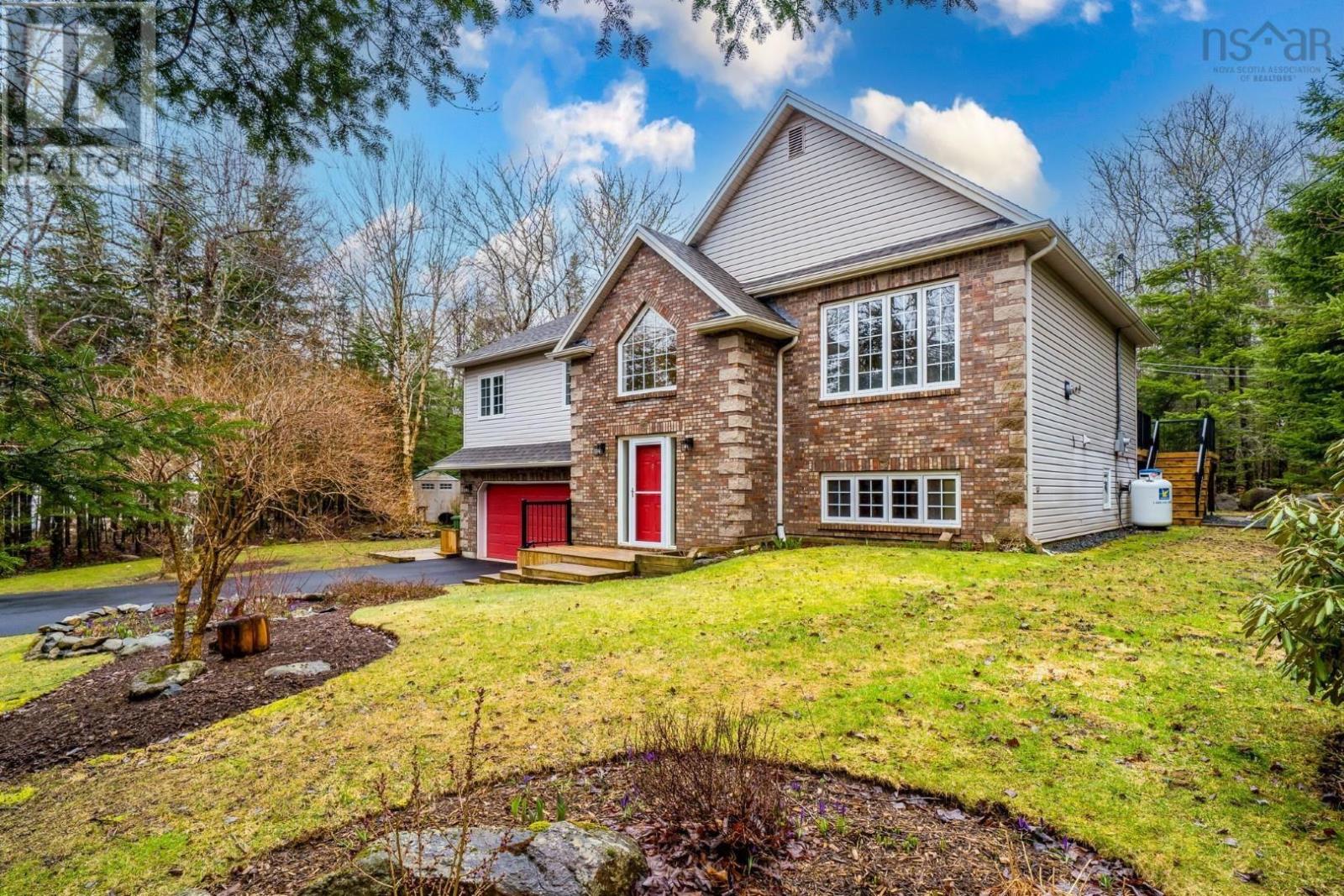 32 Bristol Avenue, stillwater lake, Nova Scotia