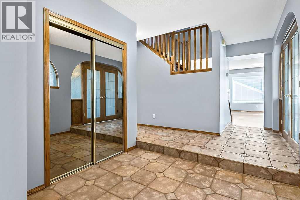 303 Schubert Place Nw, Calgary, Alberta  T3L 1X2 - Photo 4 - A2292689