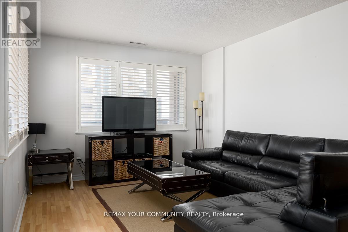 601 - 7 Dayspring Circle, Brampton, Ontario  L6B 1P8 - Photo 11 - W13011472