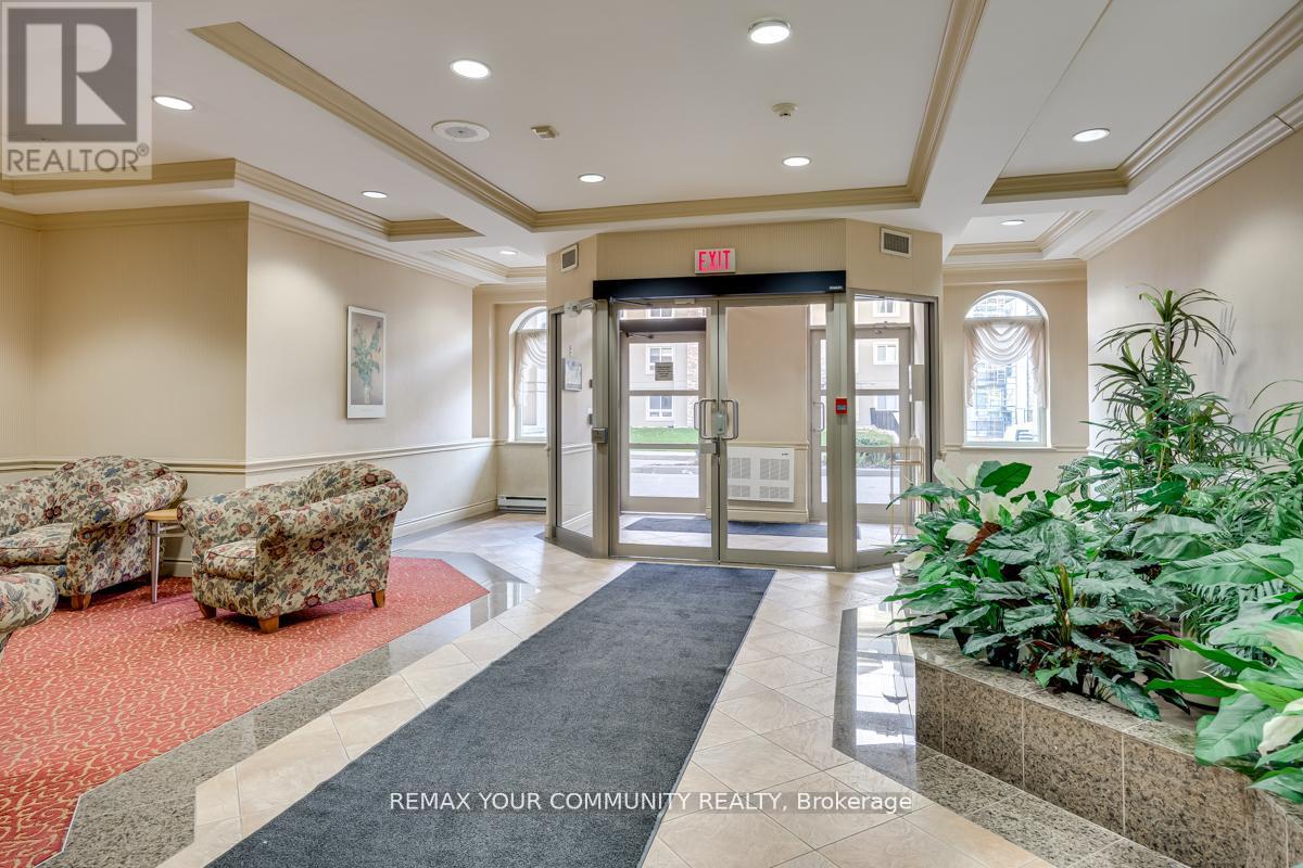 601 - 7 Dayspring Circle, Brampton, Ontario  L6B 1P8 - Photo 4 - W13011472