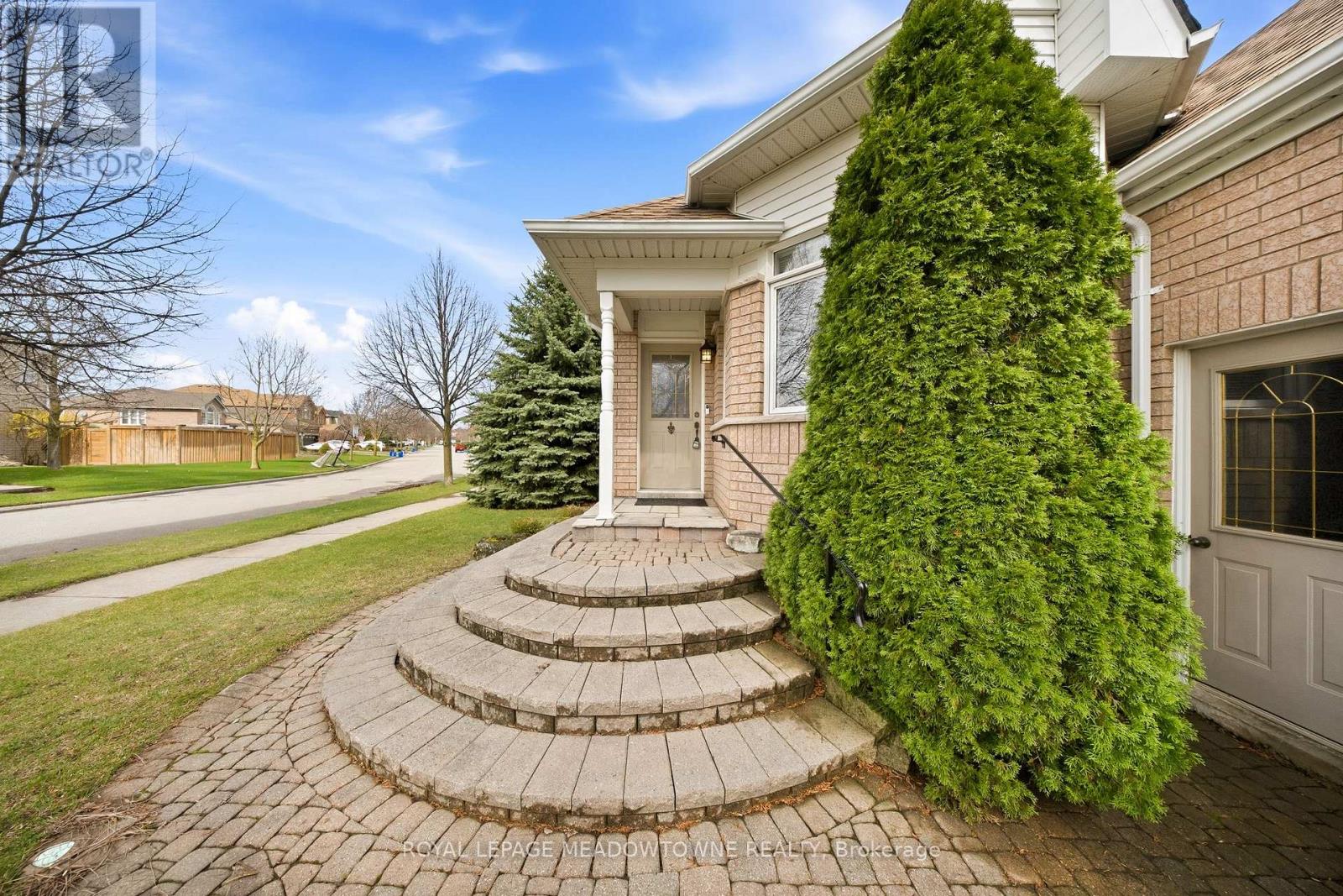 20 Huffmann Drive, Halton Hills, Ontario  L7G 5W4 - Photo 8 - W13011482