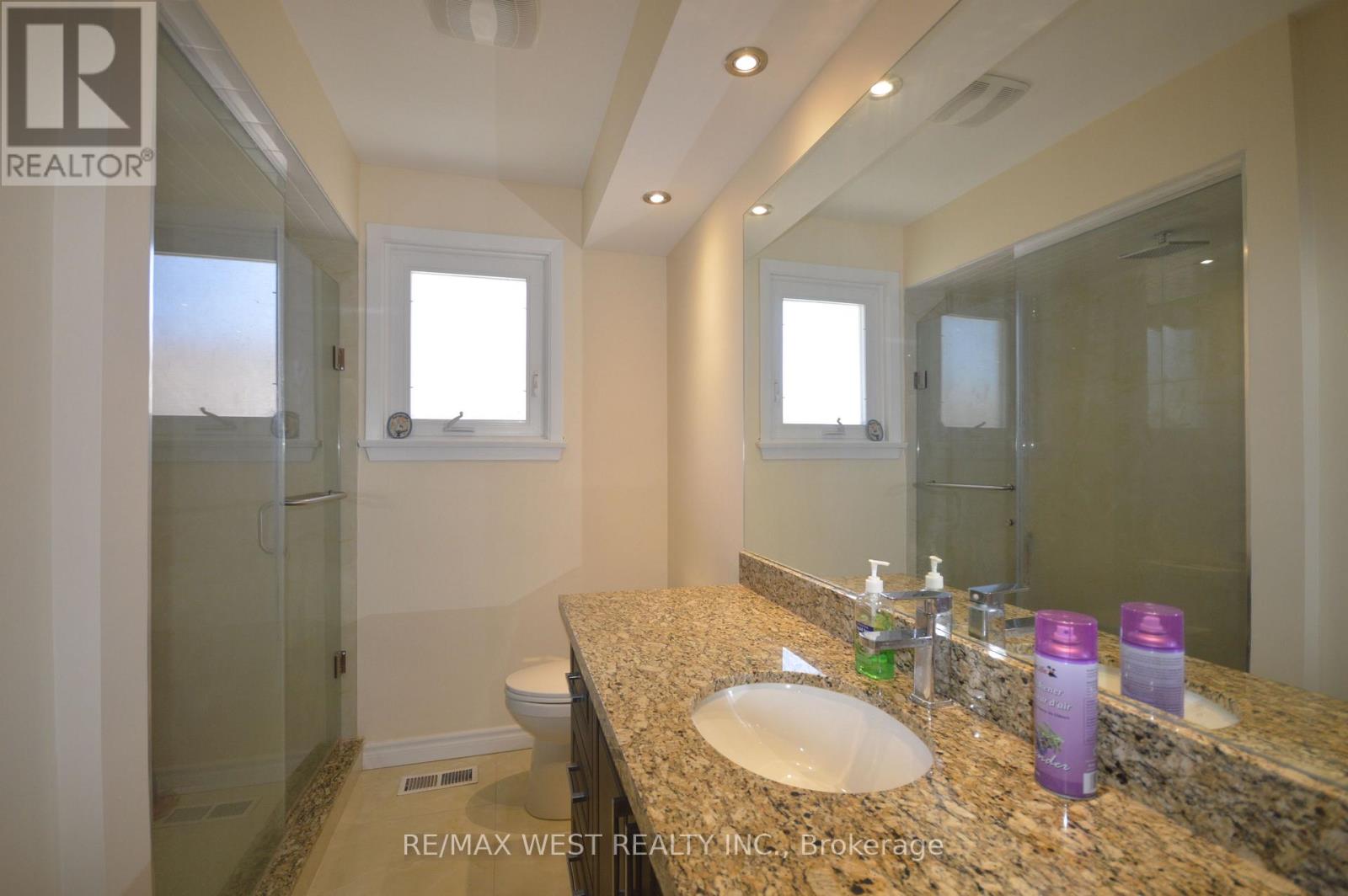 84 Kearney Drive, Toronto, Ontario  M9W 5J8 - Photo 13 - W13011532