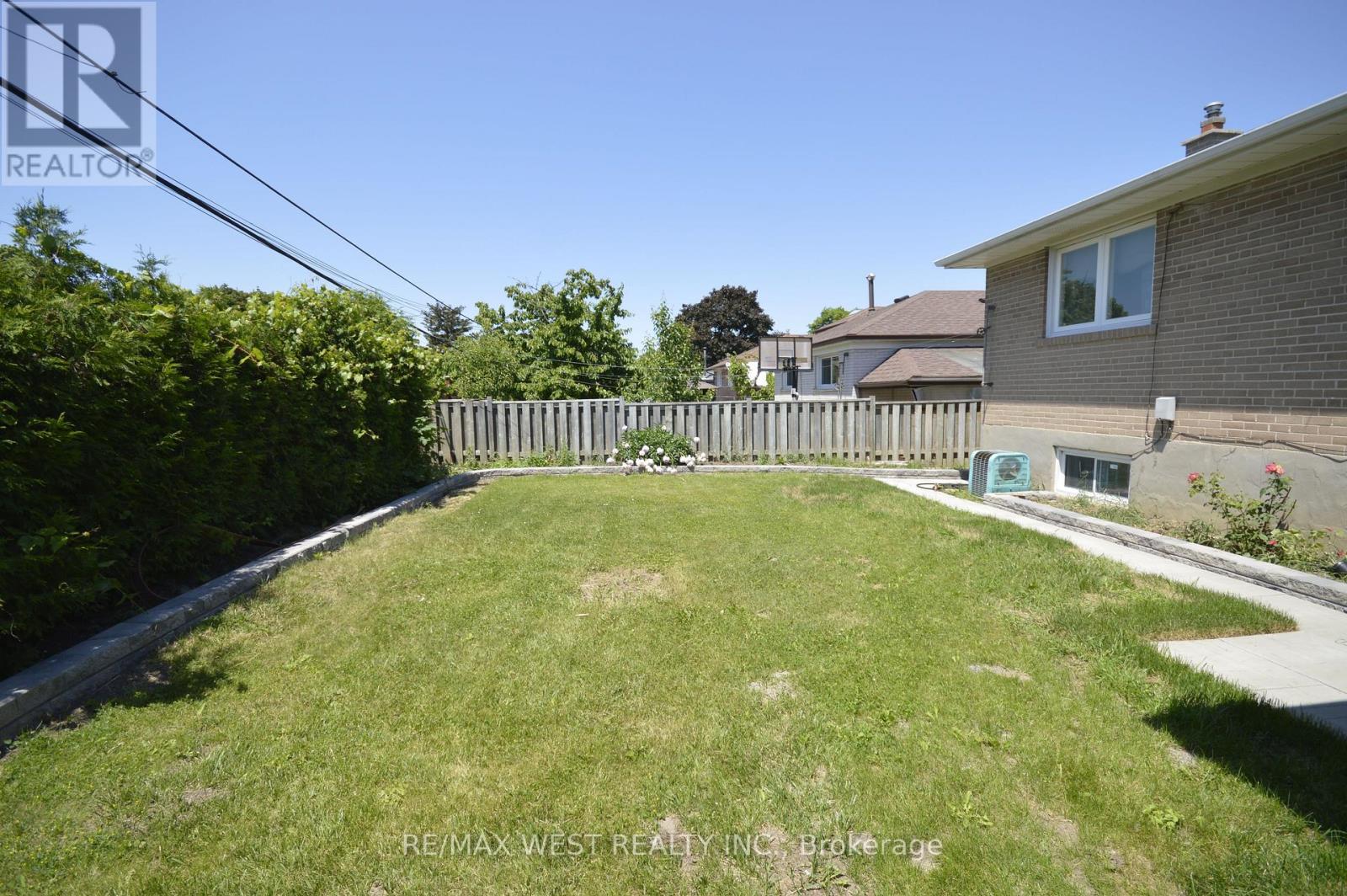 84 Kearney Drive, Toronto, Ontario  M9W 5J8 - Photo 2 - W13011532