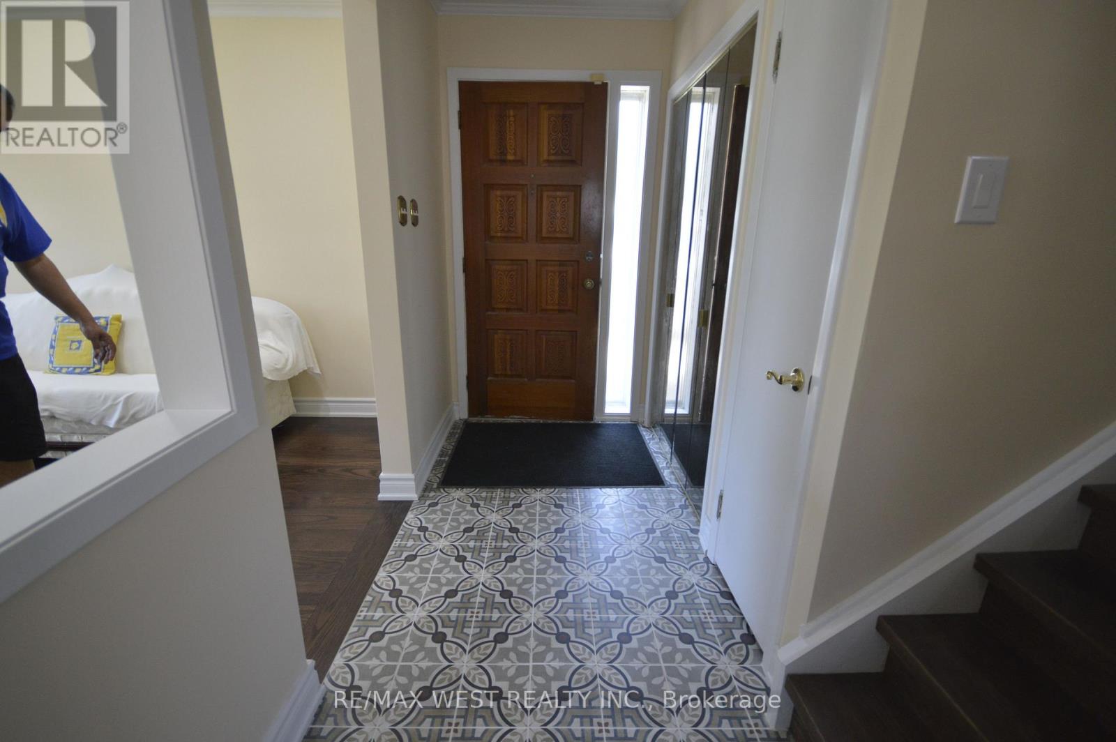 84 Kearney Drive, Toronto, Ontario  M9W 5J8 - Photo 3 - W13011532