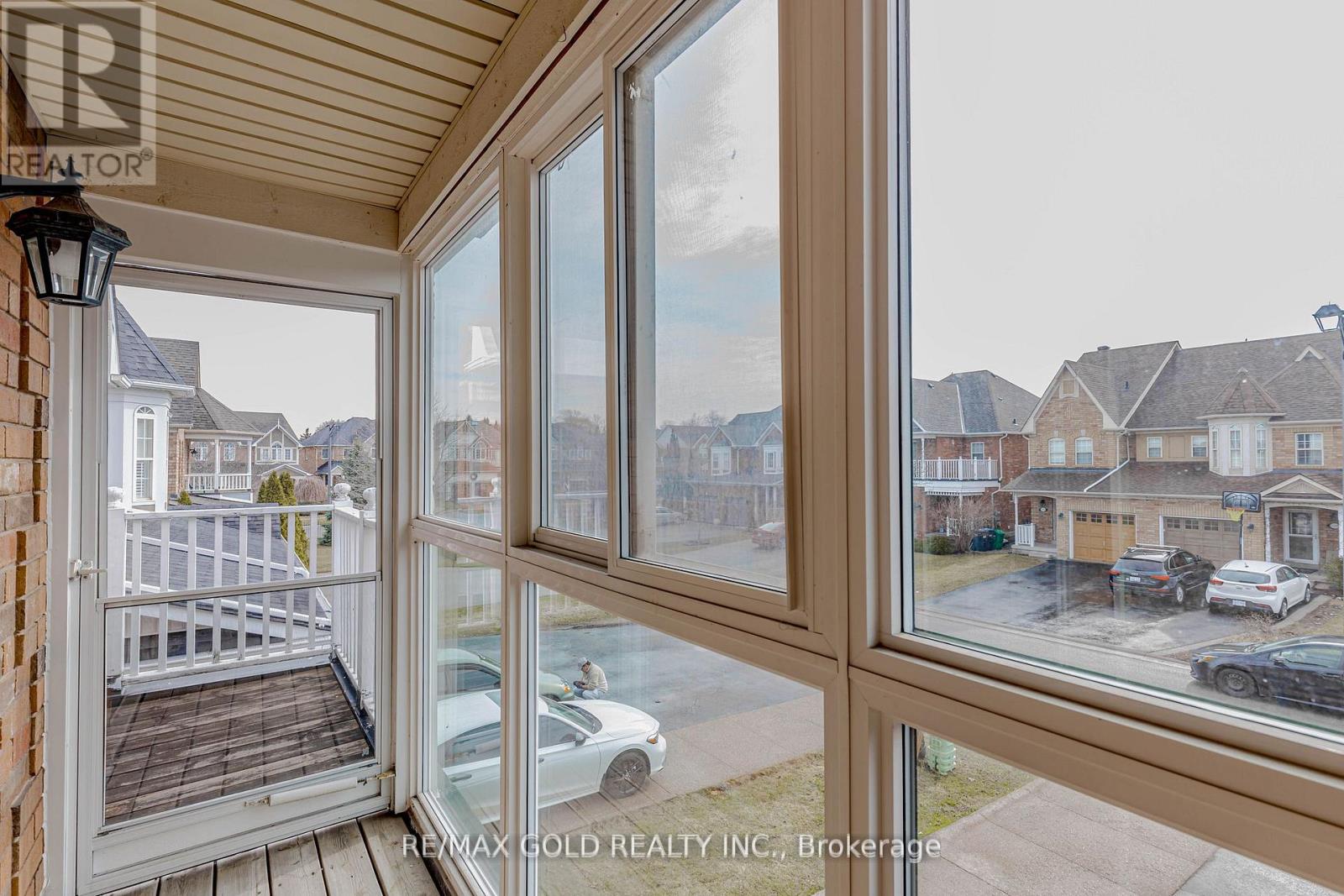 1105 Meadowgrove Court, Mississauga, Ontario  L5W 1J2 - Photo 28 - W13011570