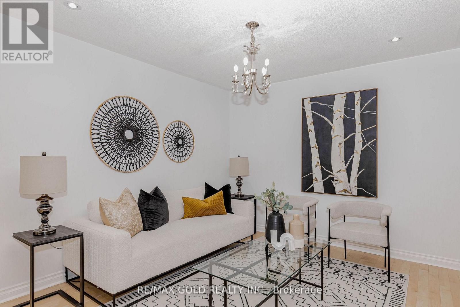 1105 Meadowgrove Court, Mississauga, Ontario  L5W 1J2 - Photo 6 - W13011570