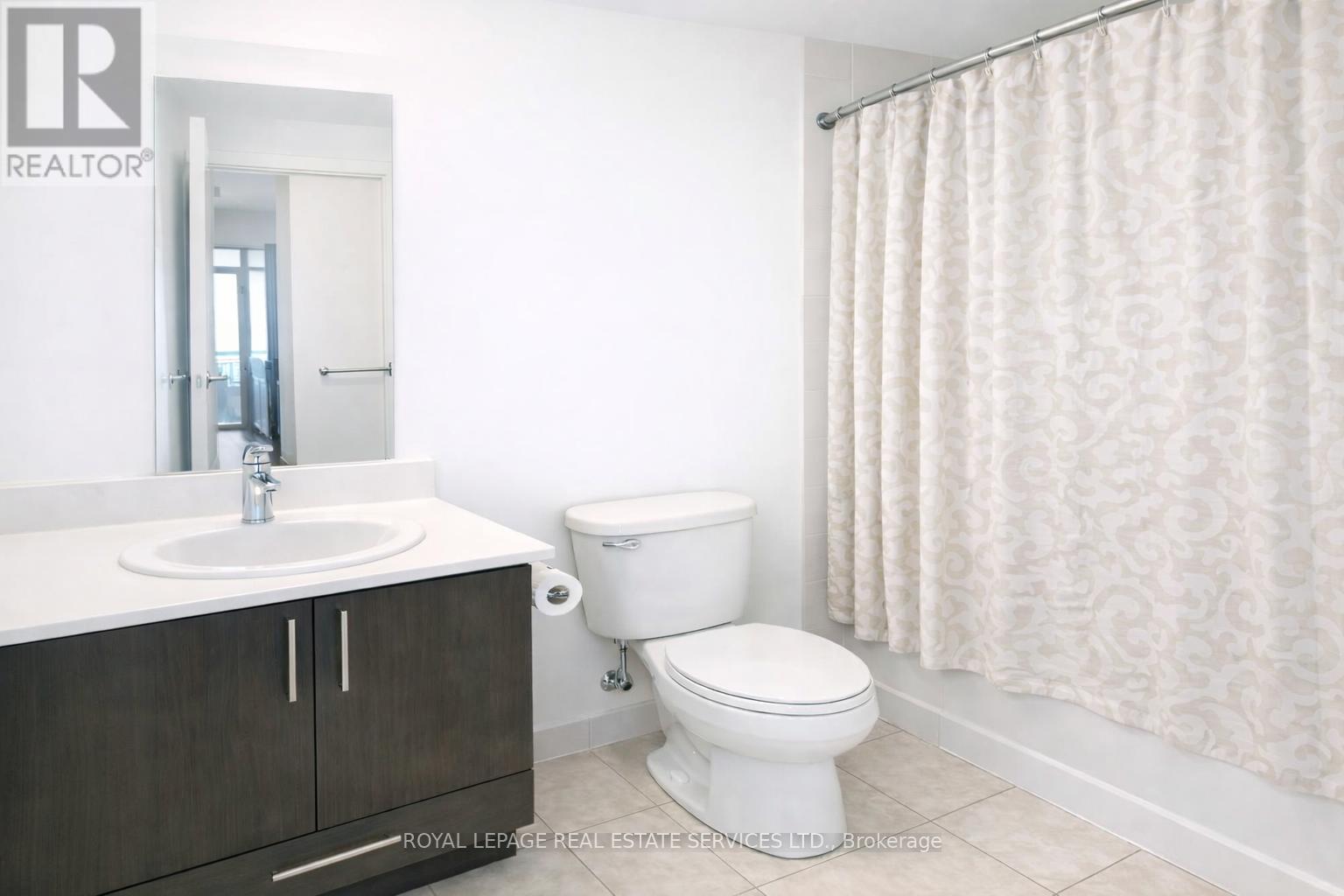 1901 - 360 Square One Drive, Mississauga, Ontario  L5B 0G7 - Photo 4 - W13011574