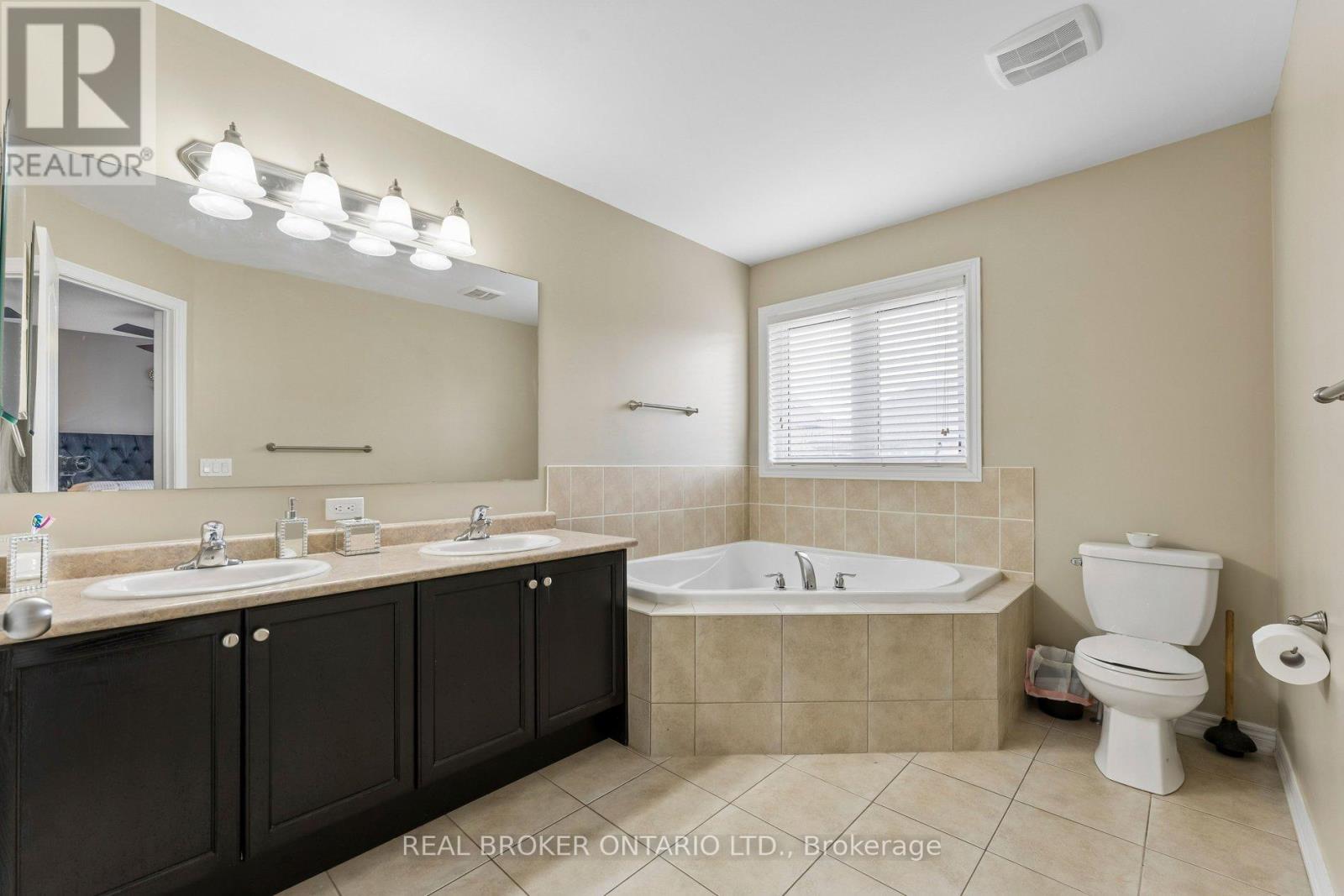 13 Icefall Road W, Caledon, Ontario  L7C 3T7 - Photo 31 - W13011586