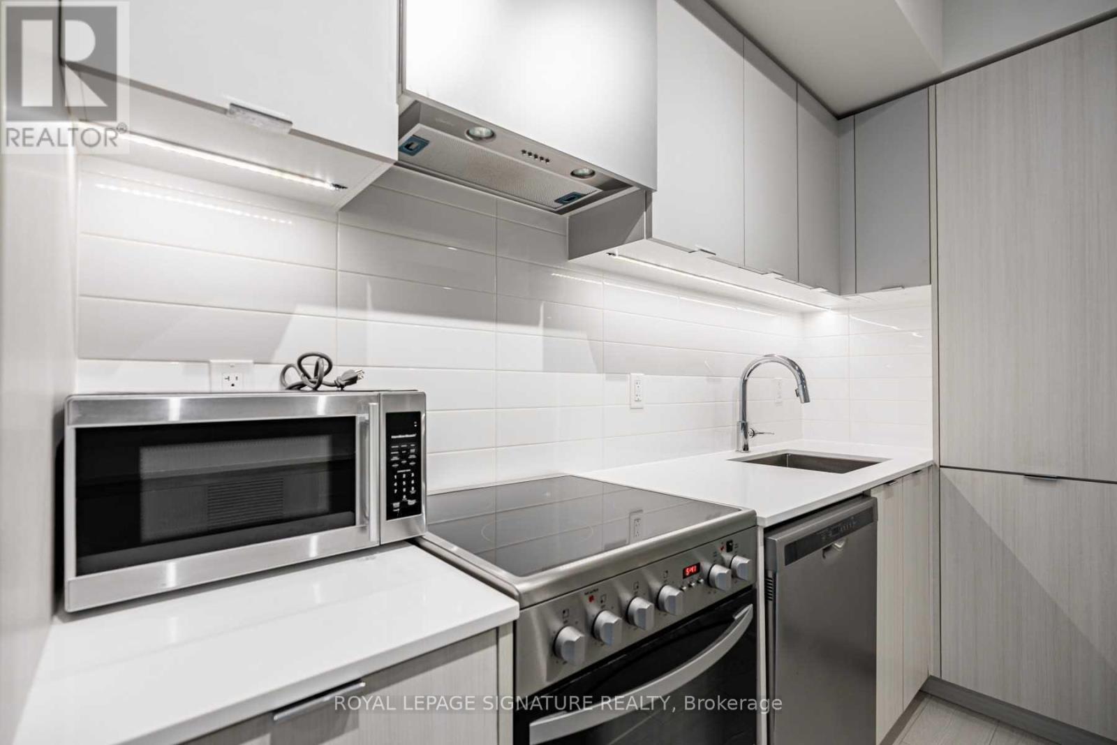 407 - 10 Gibbs Road, Toronto, Ontario  M9B 6L6 - Photo 11 - W13011618