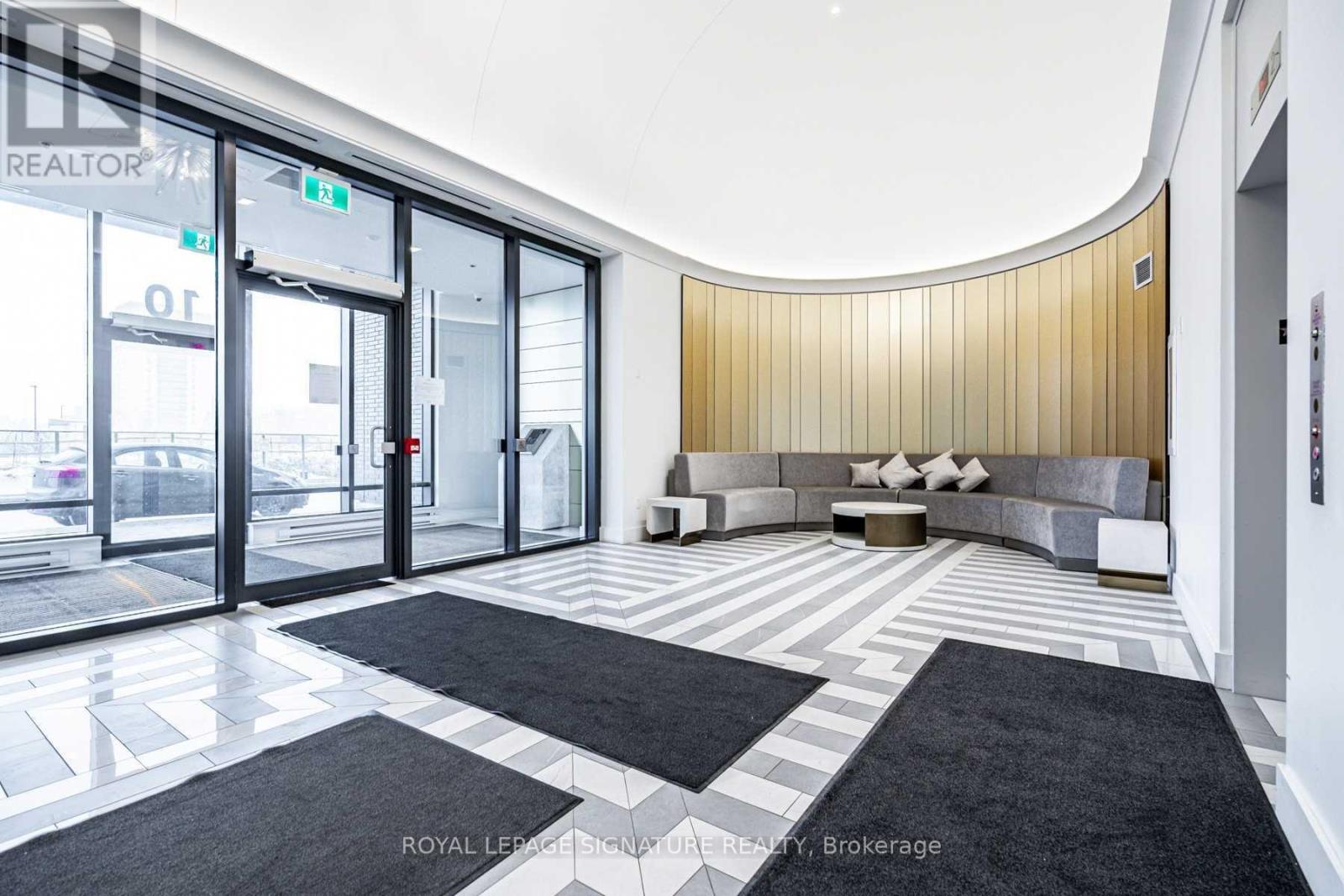 407 - 10 Gibbs Road, Toronto, Ontario  M9B 6L6 - Photo 2 - W13011618