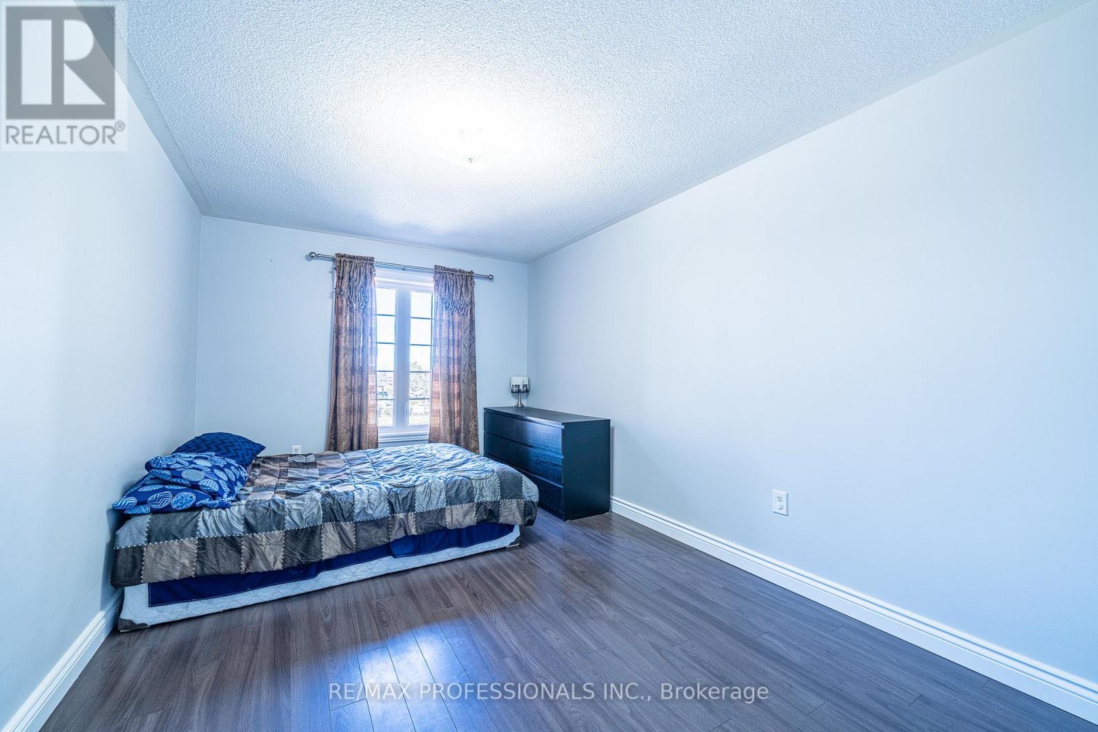 9720 Mclaughlin Road, Brampton, Ontario  L6X 0T8 - Photo 10 - W13011620