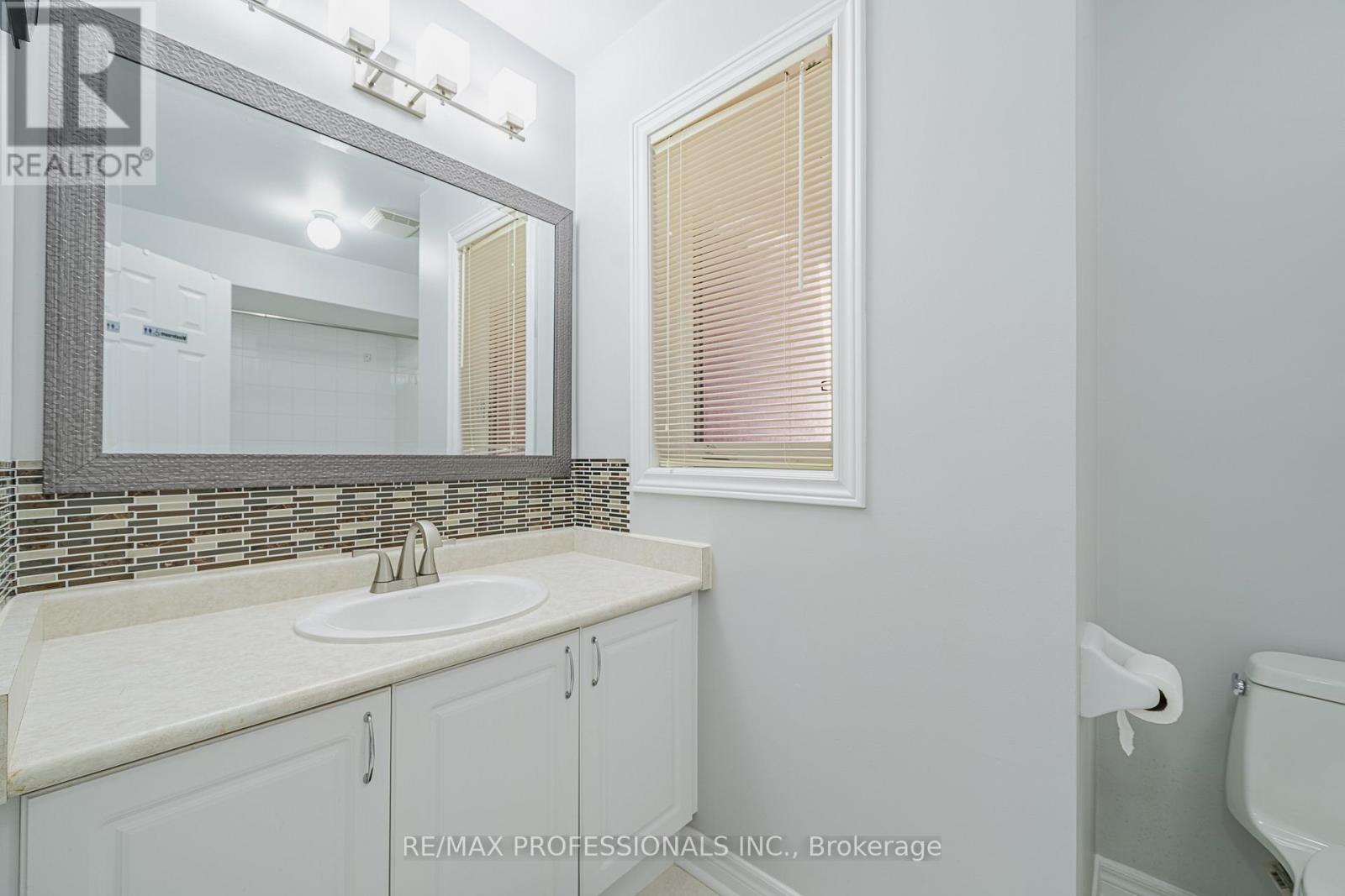 9720 Mclaughlin Road, Brampton, Ontario  L6X 0T8 - Photo 16 - W13011620