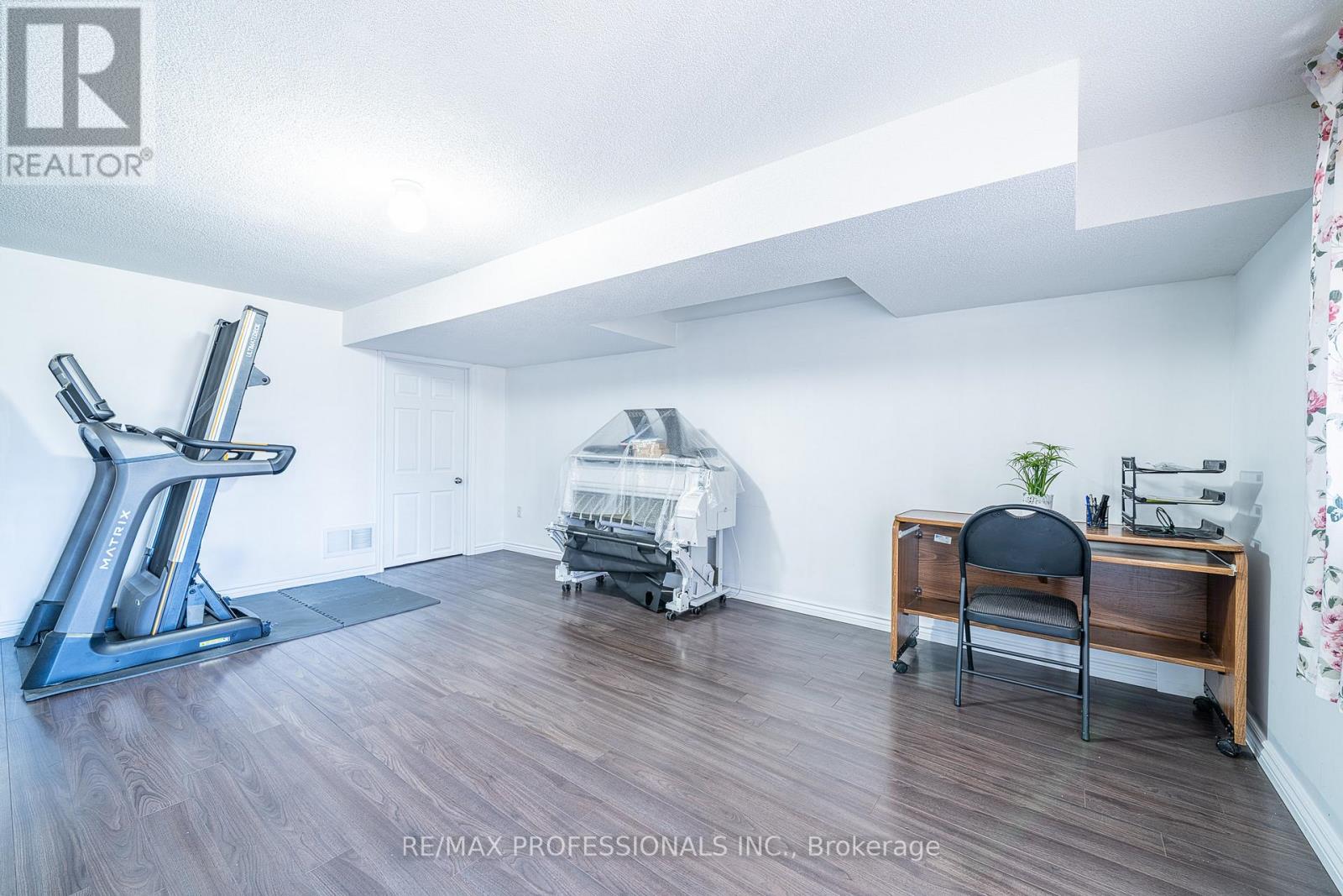 9720 Mclaughlin Road, Brampton, Ontario  L6X 0T8 - Photo 28 - W13011620