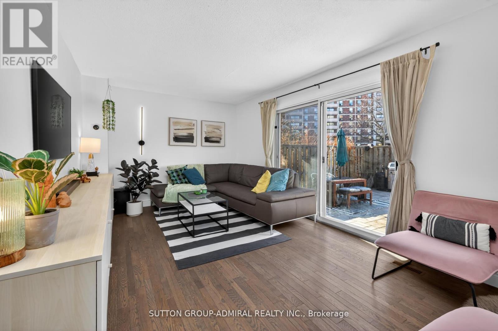 118 - 3175 Kirwin Avenue, Mississauga, Ontario  L5A 3M4 - Photo 5 - W13011622