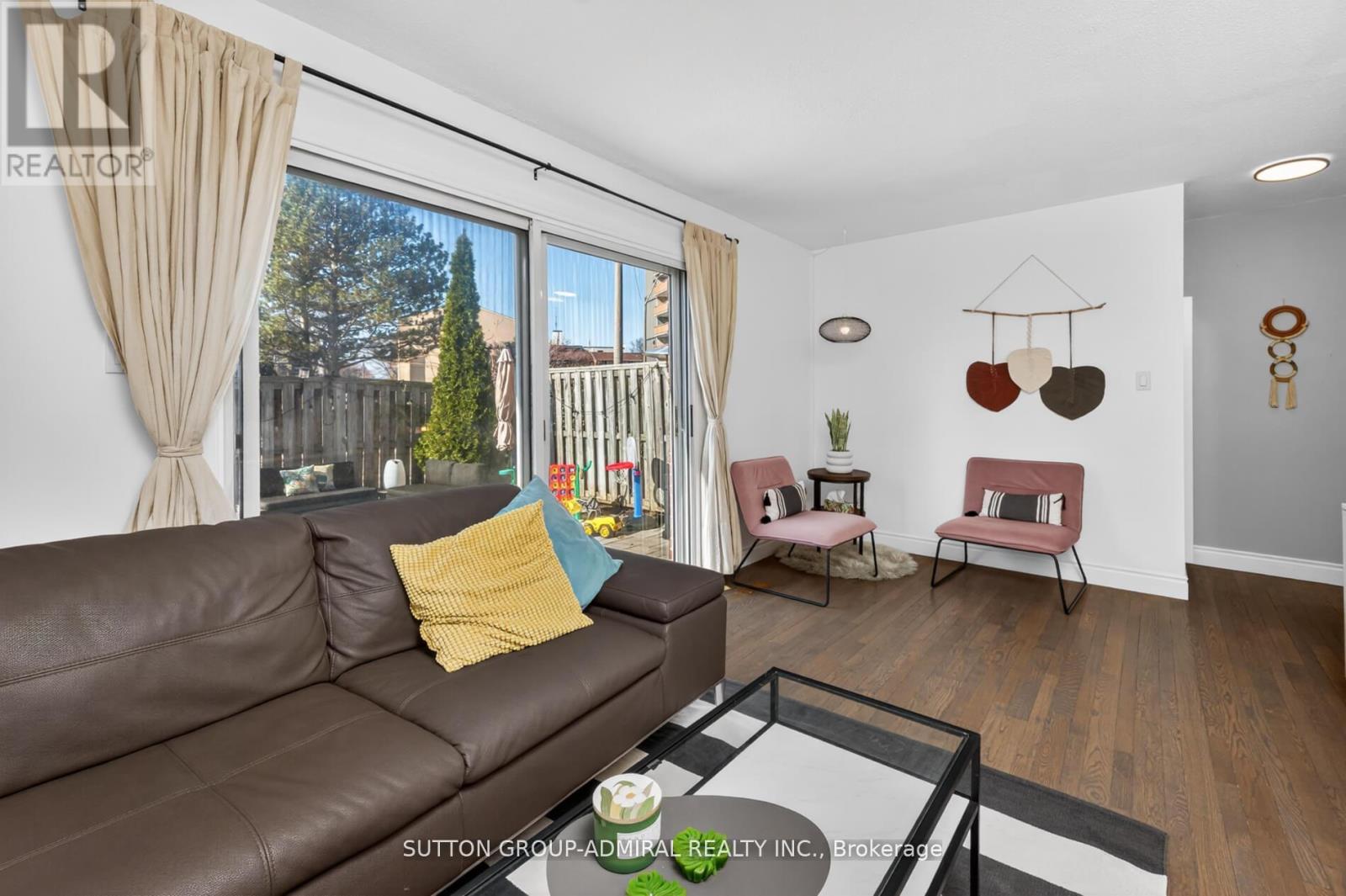 118 - 3175 Kirwin Avenue, Mississauga, Ontario  L5A 3M4 - Photo 7 - W13011622