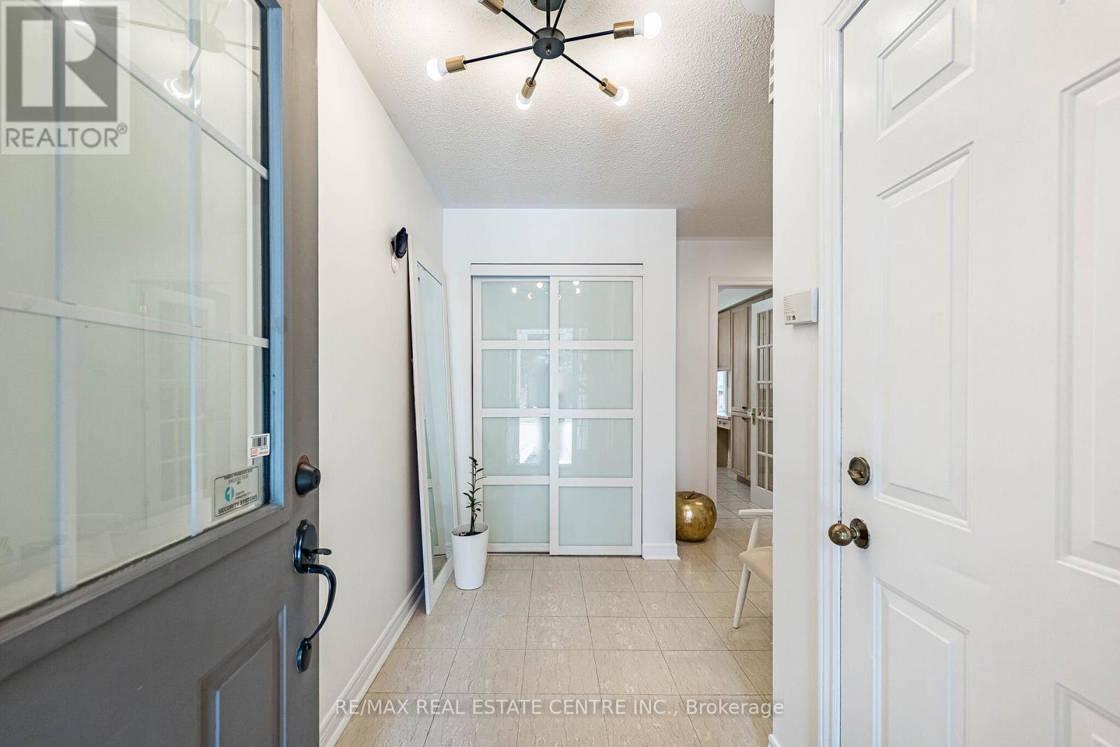 18 - 1905 Broad Hallow Gate, Mississauga, Ontario  L5L 3T4 - Photo 3 - W13011626