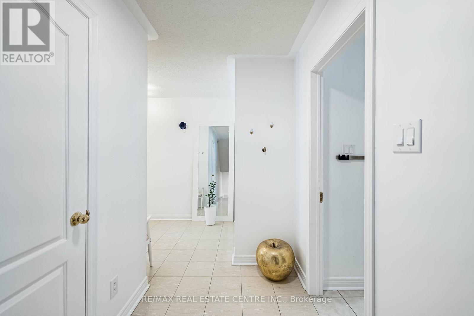 18 - 1905 Broad Hallow Gate, Mississauga, Ontario  L5L 3T4 - Photo 7 - W13011626