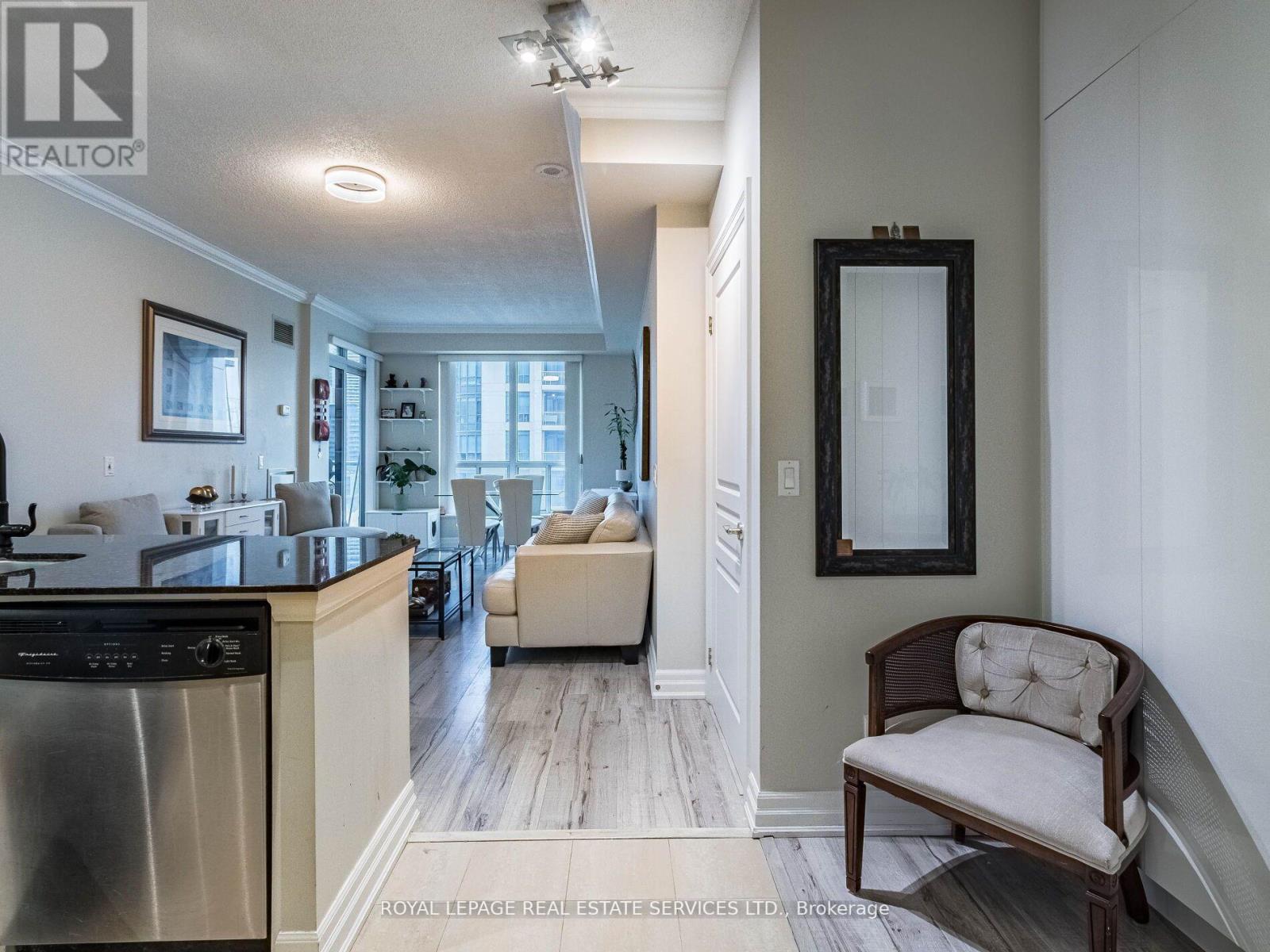 1113 - 2083 Lake Shore Boulevard W, Toronto, Ontario  M8V 4G2 - Photo 3 - W13011642