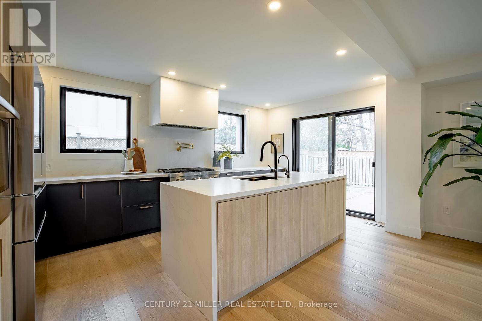 2433 Trevor Drive, Oakville, Ontario  L6L 5C4 - Photo 9 - W13011664