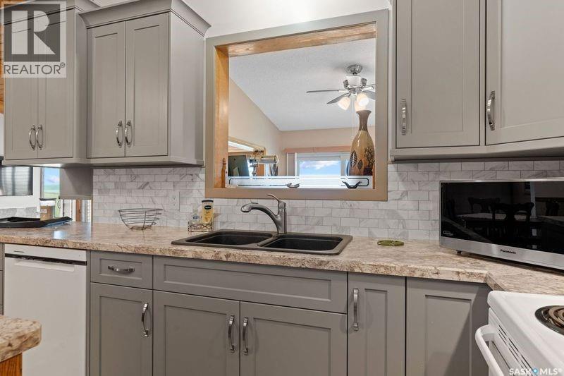 70 Cactus Drive, Saskatchewan Landing, Saskatchewan  S9H 3X5 - Photo 18 - SK033221