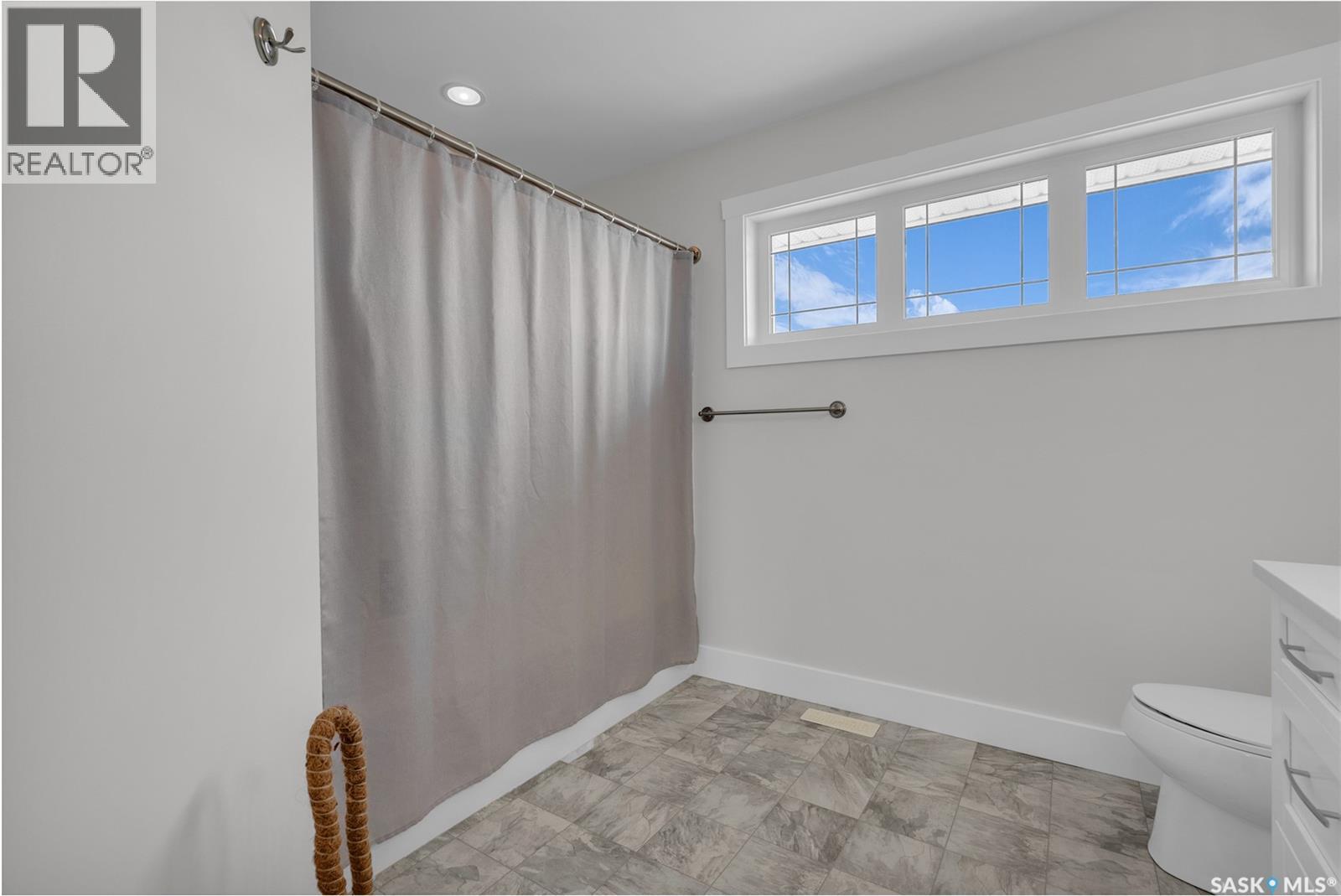 1235 Pringle Way, Saskatoon, Saskatchewan  S7T 0V4 - Photo 23 - SK033186