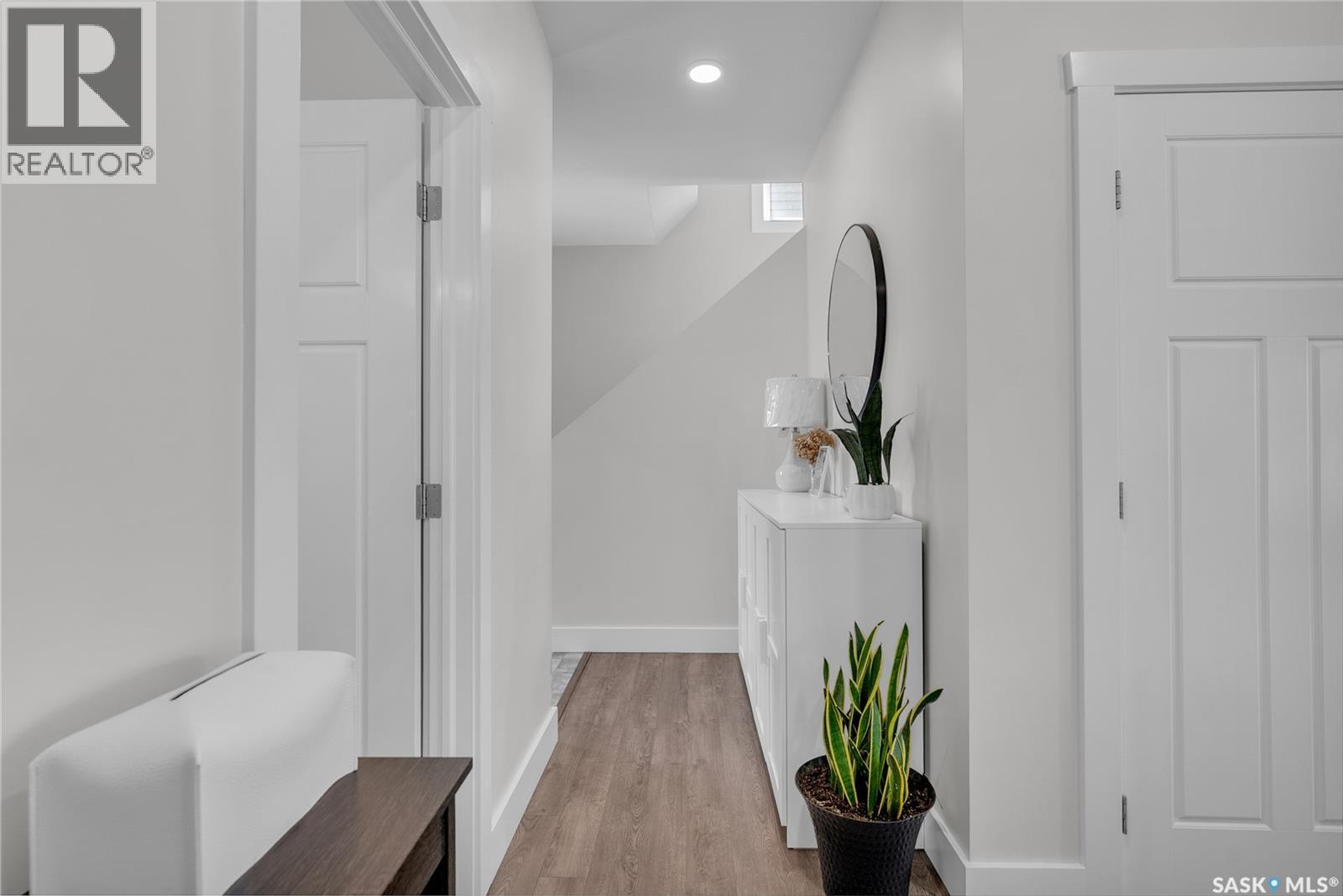 1235 Pringle Way, Saskatoon, Saskatchewan  S7T 0V4 - Photo 3 - SK033186