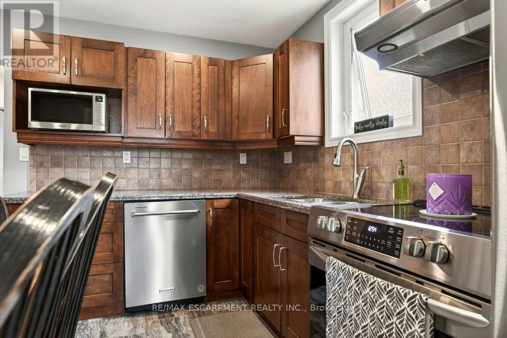 328 East 19th Street, Hamilton, Ontario  L9A 4S8 - Photo 10 - X13011638