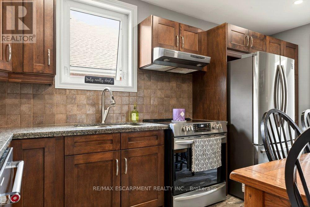 328 East 19th Street, Hamilton, Ontario  L9A 4S8 - Photo 11 - X13011638