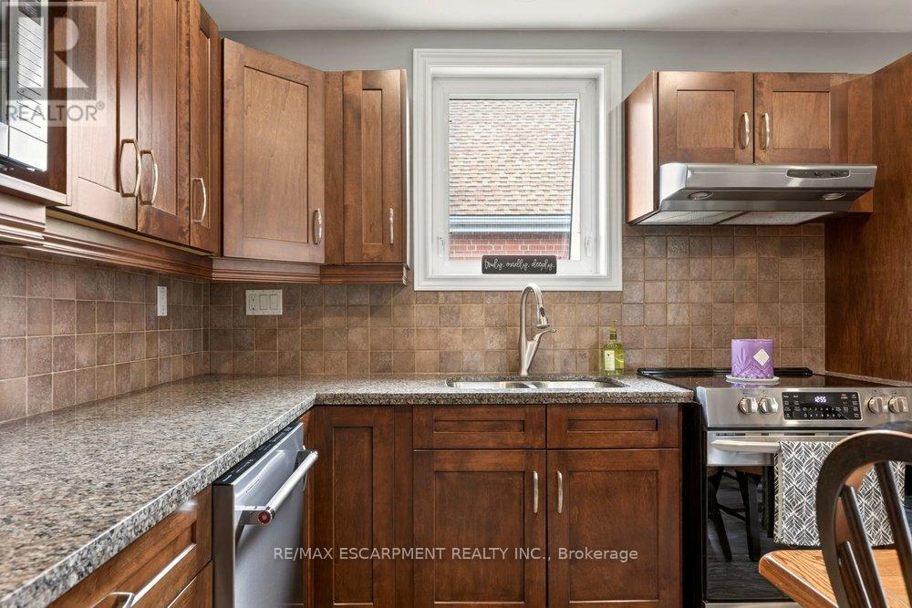 328 East 19th Street, Hamilton, Ontario  L9A 4S8 - Photo 13 - X13011638