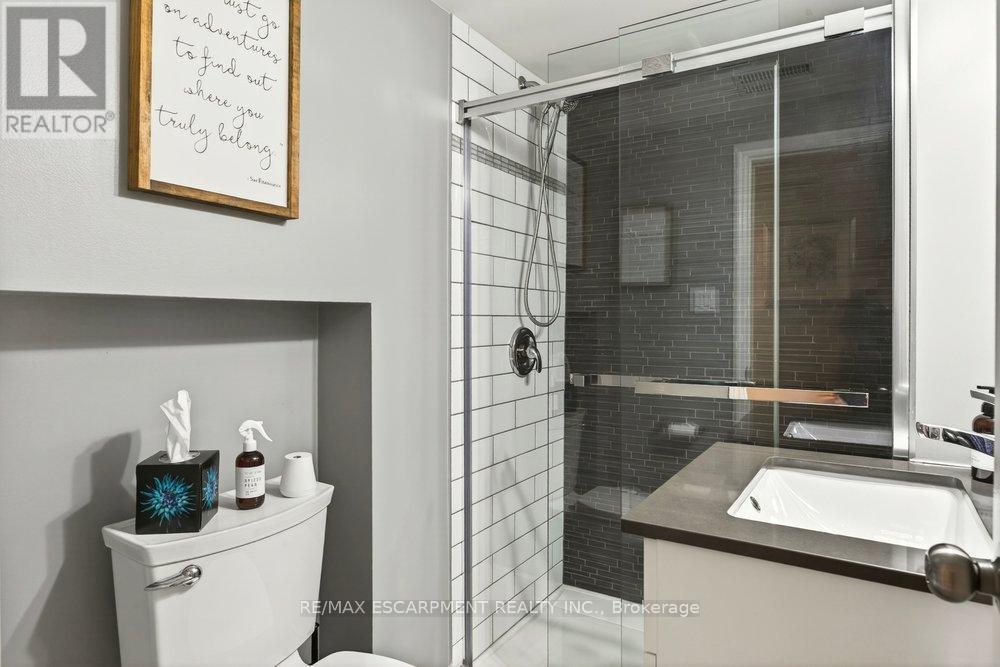 328 East 19th Street, Hamilton, Ontario  L9A 4S8 - Photo 38 - X13011638