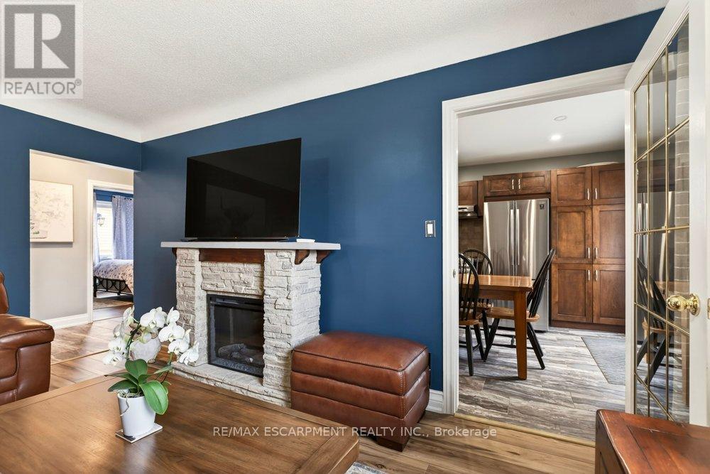 328 East 19th Street, Hamilton, Ontario  L9A 4S8 - Photo 4 - X13011638