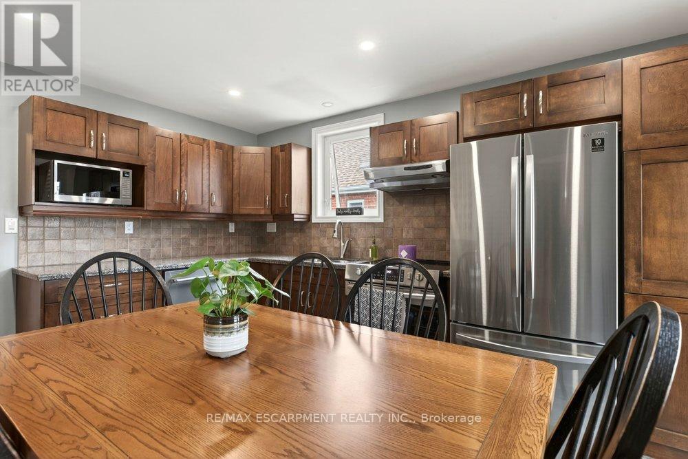 328 East 19th Street, Hamilton, Ontario  L9A 4S8 - Photo 9 - X13011638