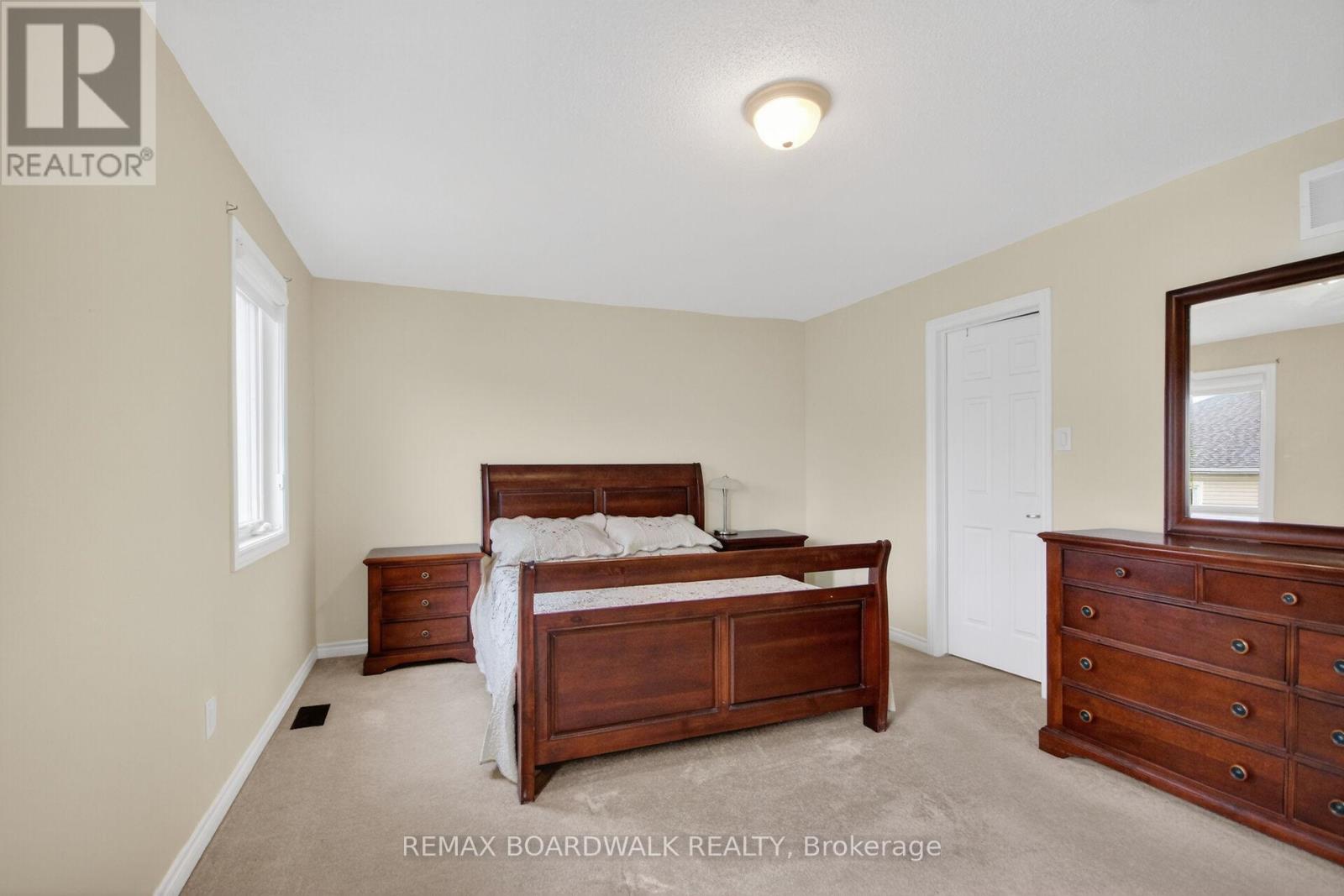 161 Flowing Creek Circle, Ottawa, Ontario  K2M 0K2 - Photo 16 - X12994114