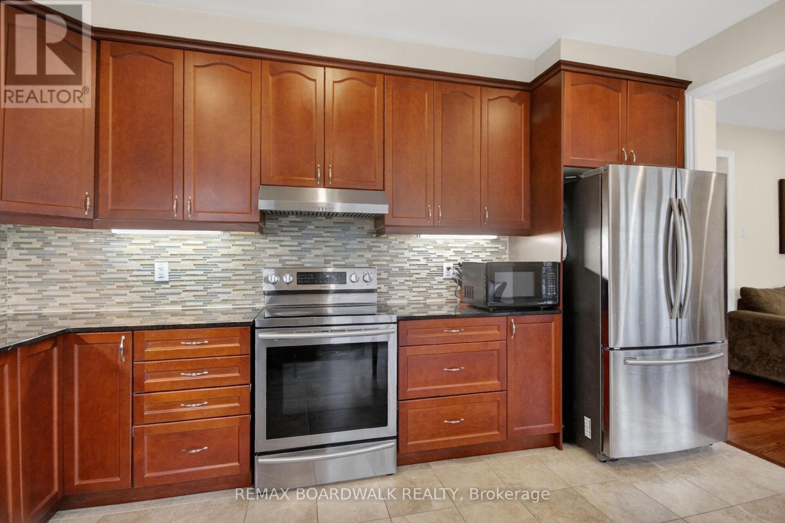 161 Flowing Creek Circle, Ottawa, Ontario  K2M 0K2 - Photo 13 - X12994114