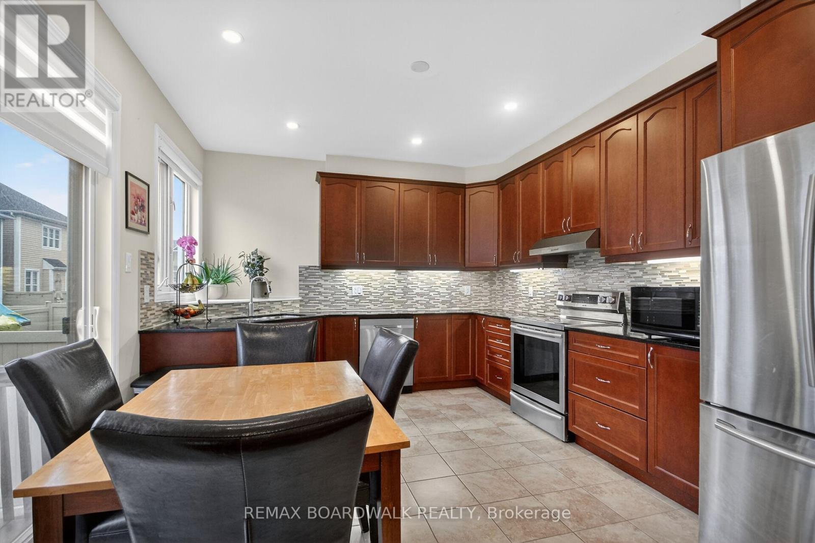 161 Flowing Creek Circle, Ottawa, Ontario  K2M 0K2 - Photo 12 - X12994114