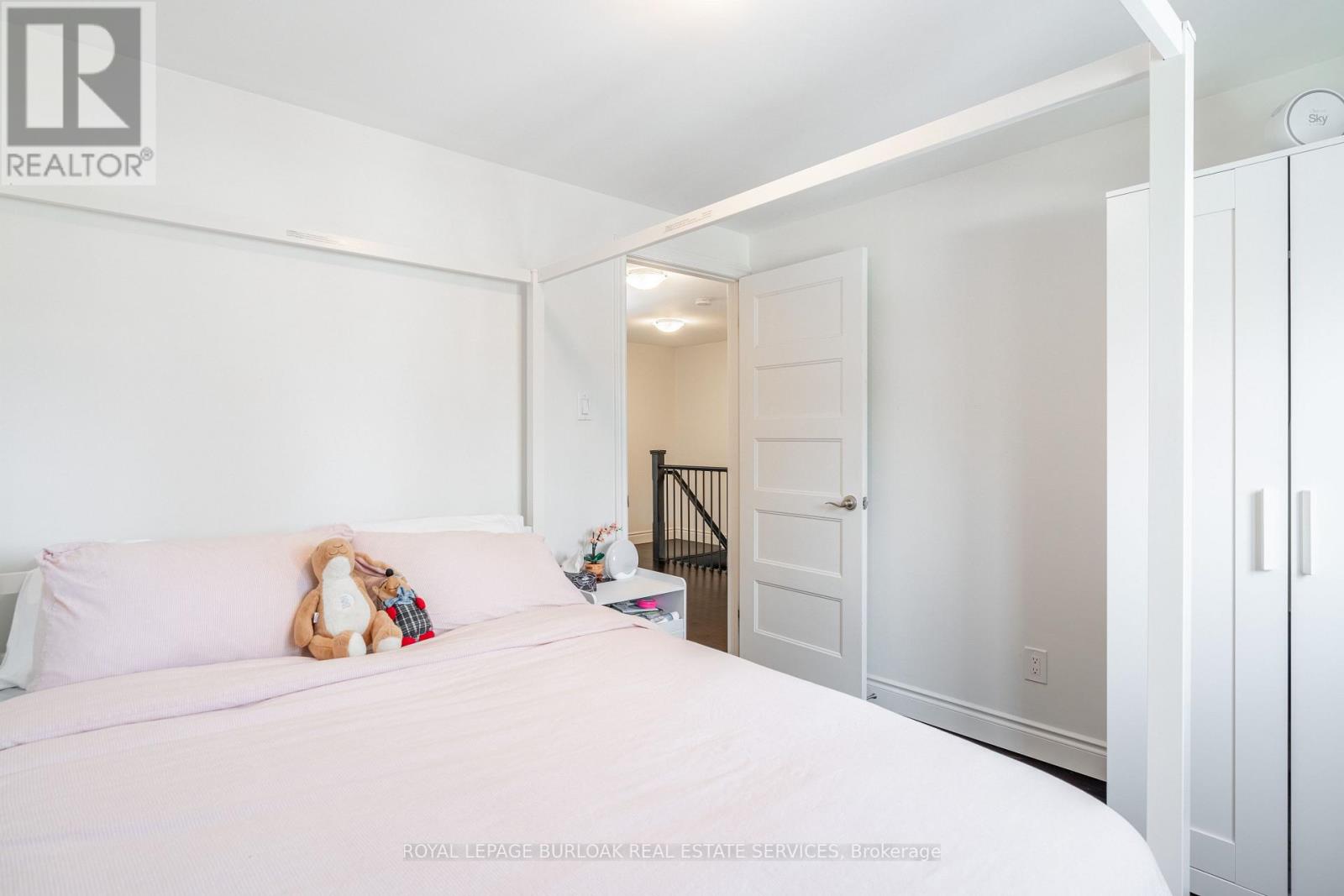 5042 Brady Avenue, Burlington, Ontario  L7L 3X6 - Photo 16 - W12861420