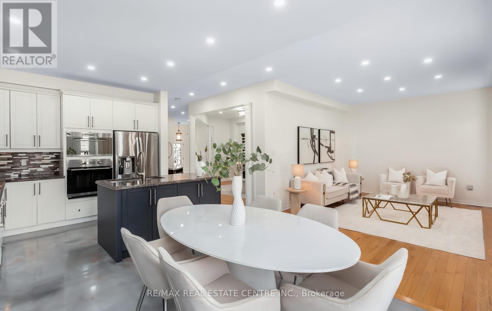 157 Niagara Trail, Halton Hills, Ontario  L7G 0H4 - Photo 13 - W13011486