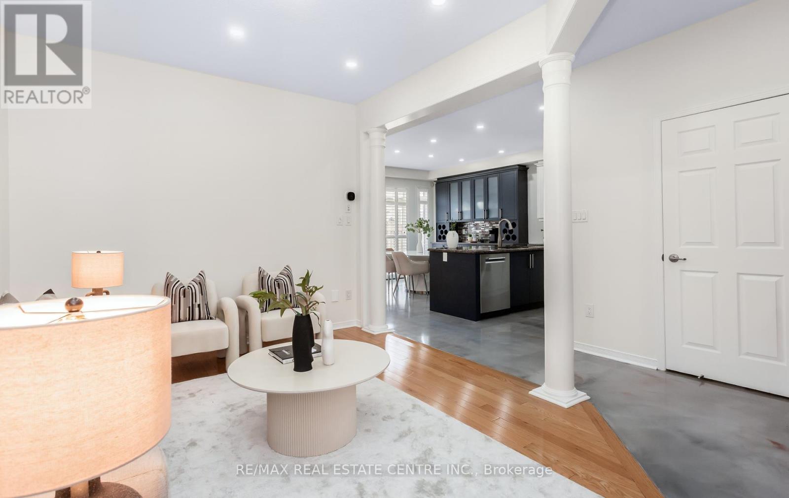 157 Niagara Trail, Halton Hills, Ontario  L7G 0H4 - Photo 7 - W13011486