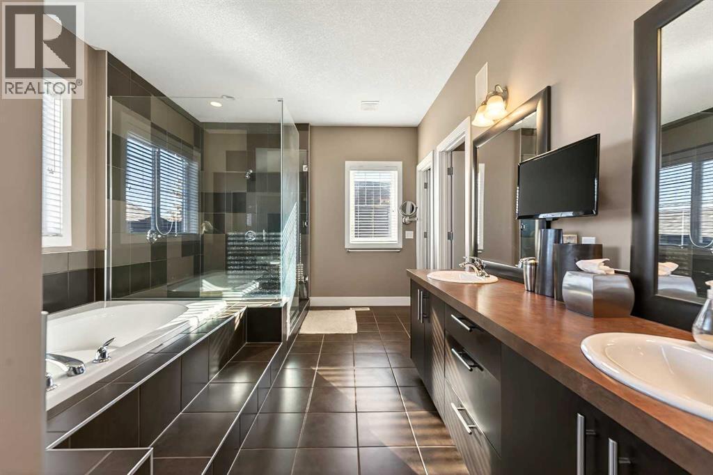 106 Montenaro Crescent, Rural Rocky View County, Alberta  T4C 1A5 - Photo 13 - A2285057