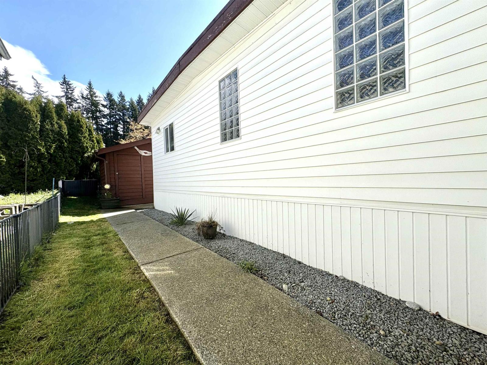 97 2315 198 Street, Langley, British Columbia  V2Z 1Z1 - Photo 27 - R3112215