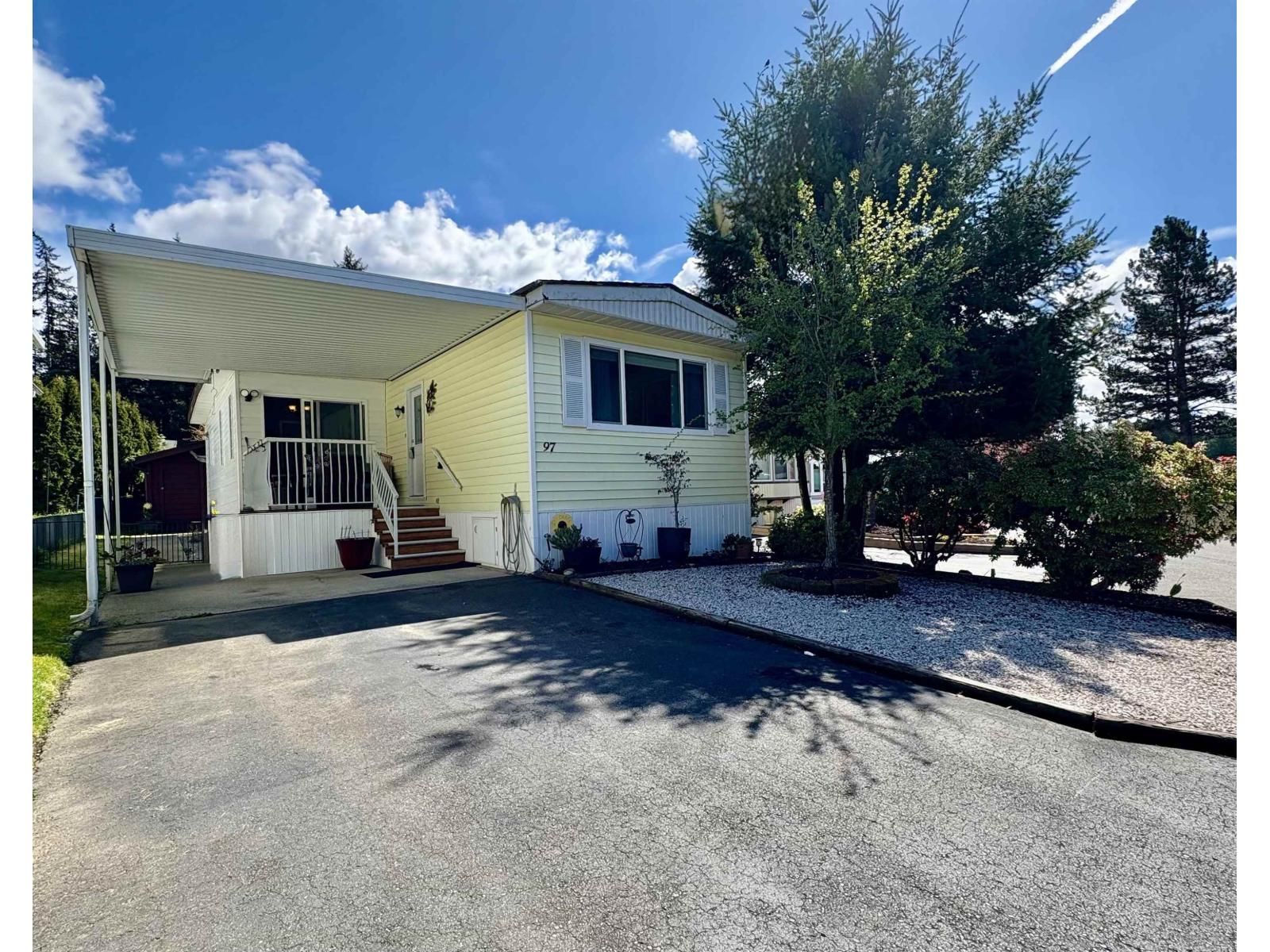 97 2315 198 Street, Langley, British Columbia  V2Z 1Z1 - Photo 1 - R3112215