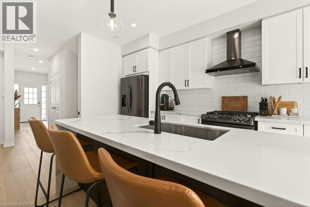 74 Bobolink Road, Hamilton, Ontario  L9A 2P5 - Photo 14 - 40804719