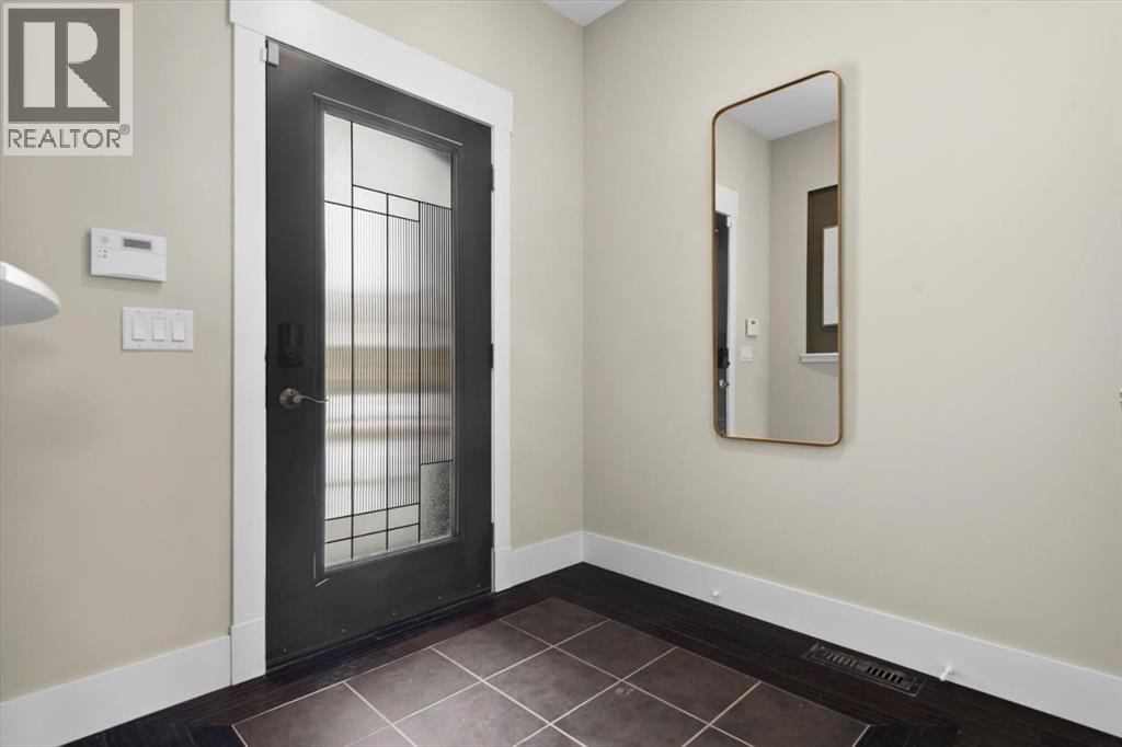 2040 46 Avenue Sw, Calgary, Alberta  T2T 2R9 - Photo 3 - A2299235