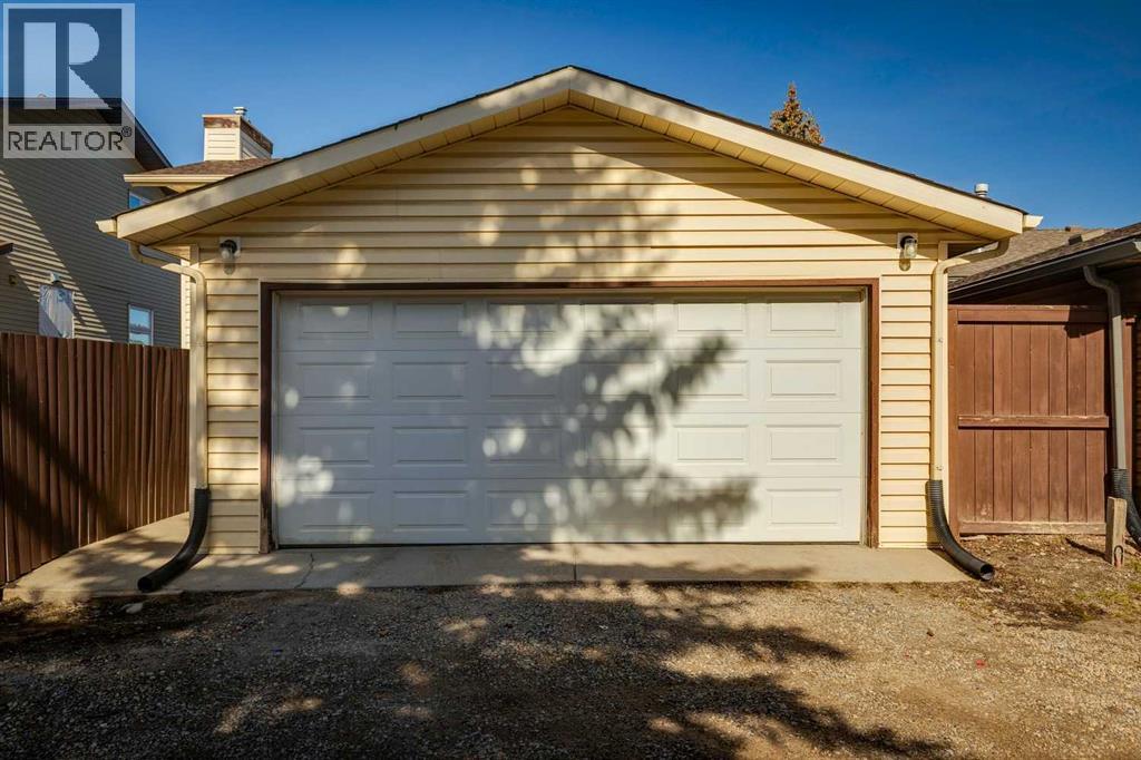 2627 126 Avenue SW, Calgary, Alberta  T2W 3V5 - Photo 41 - A2301465